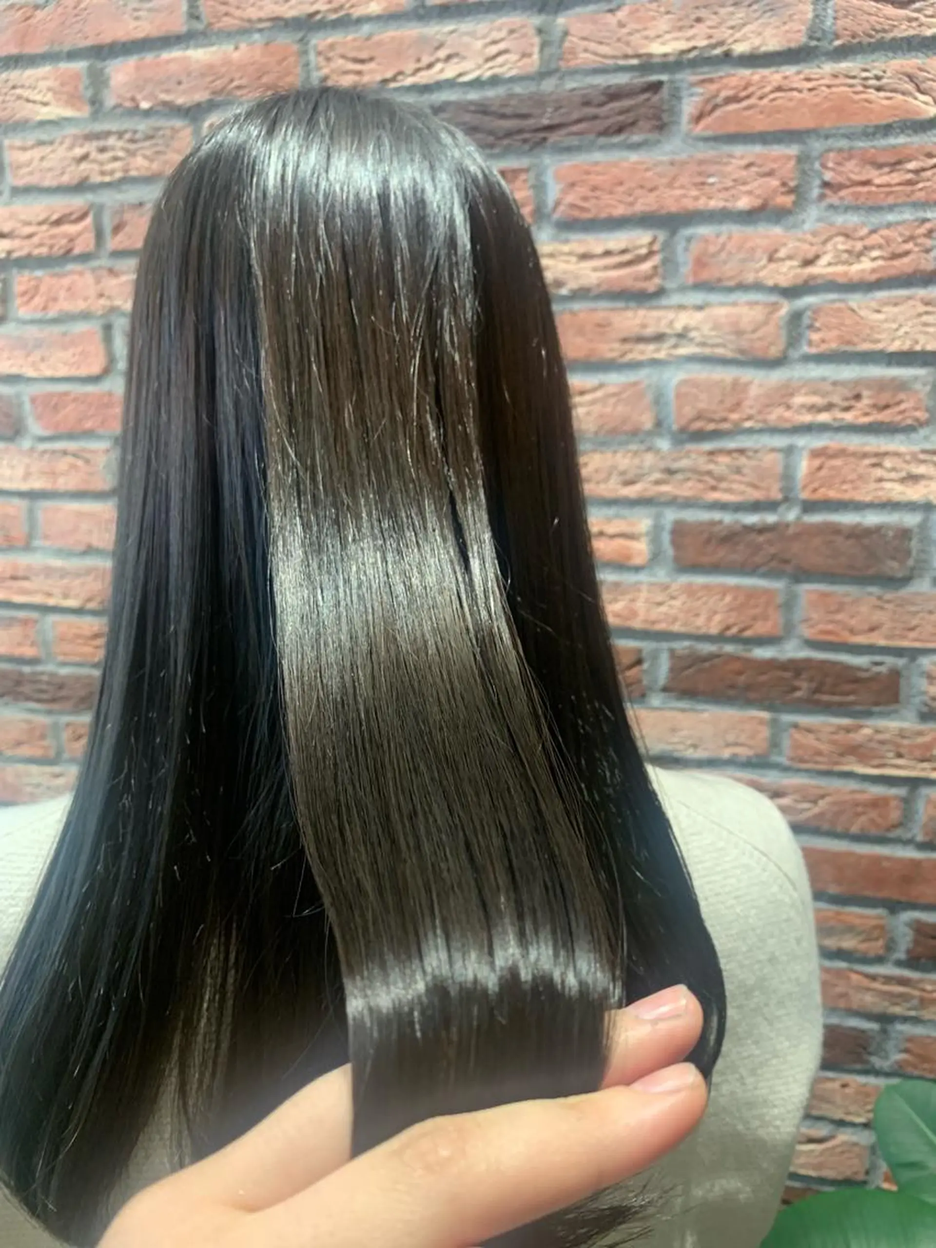 ロング カット 縮毛矯正 トリートメント ヘッドスパ 近 紗理奈のヘアスタイル