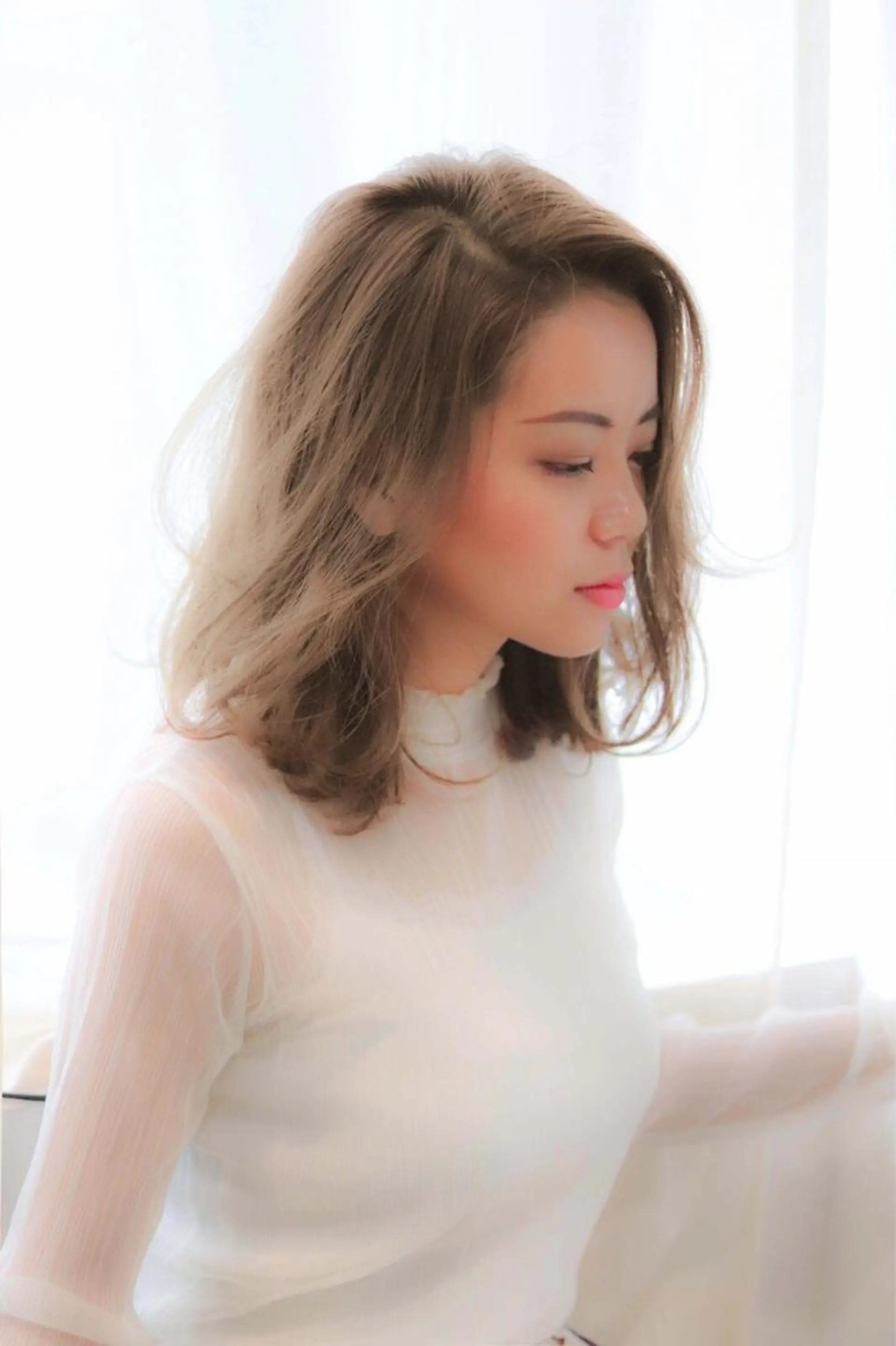 セミロング カラー バレイヤージュ 黒髪 グラデーションカラー グレージュ ハイライトカラー カット ヘアカラー トリートメント 髪質改善🌈縮毛矯正 荻原　達矢のヘアスタイル