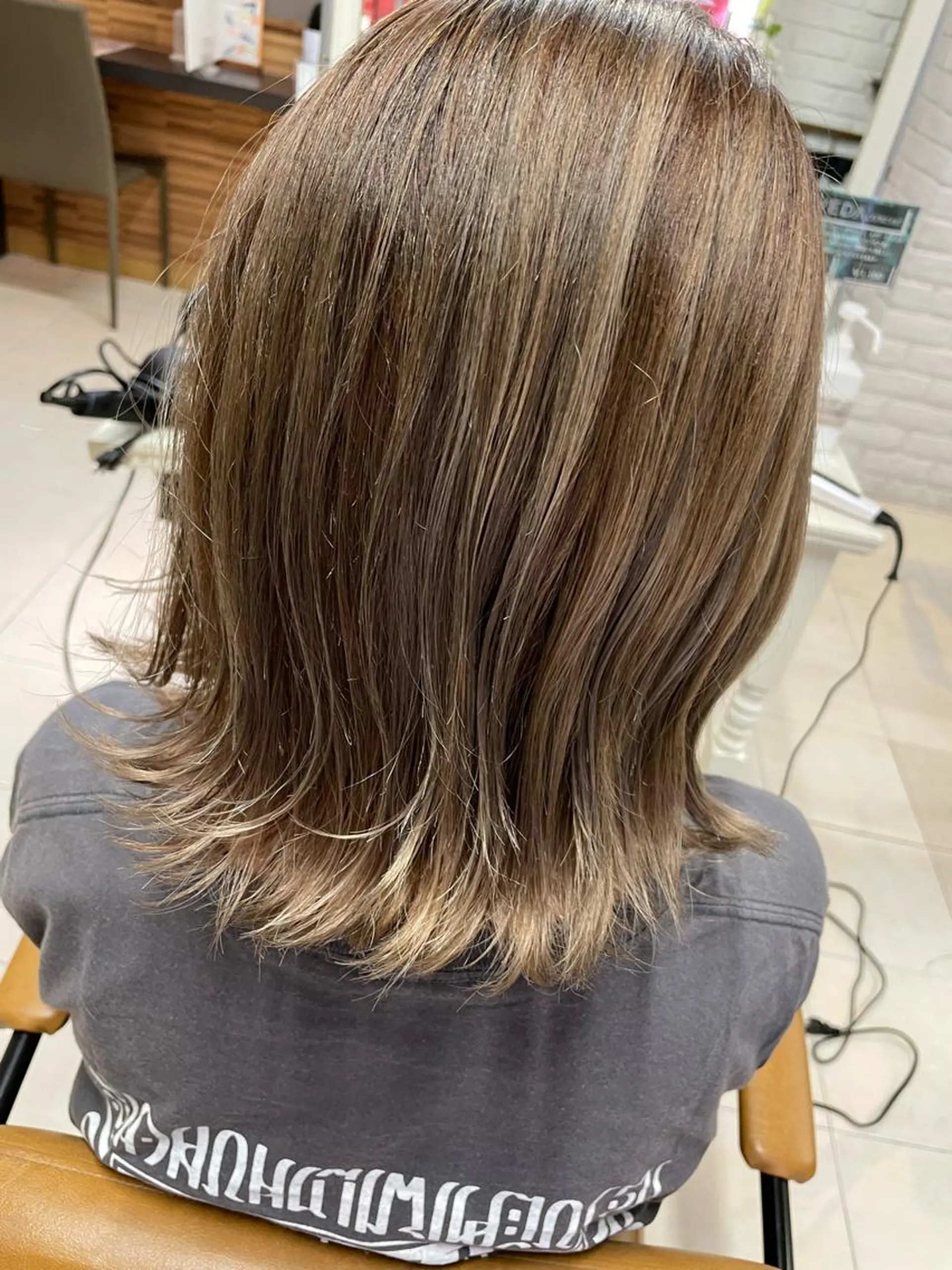 カラー ○HITOMI ○のヘアスタイル