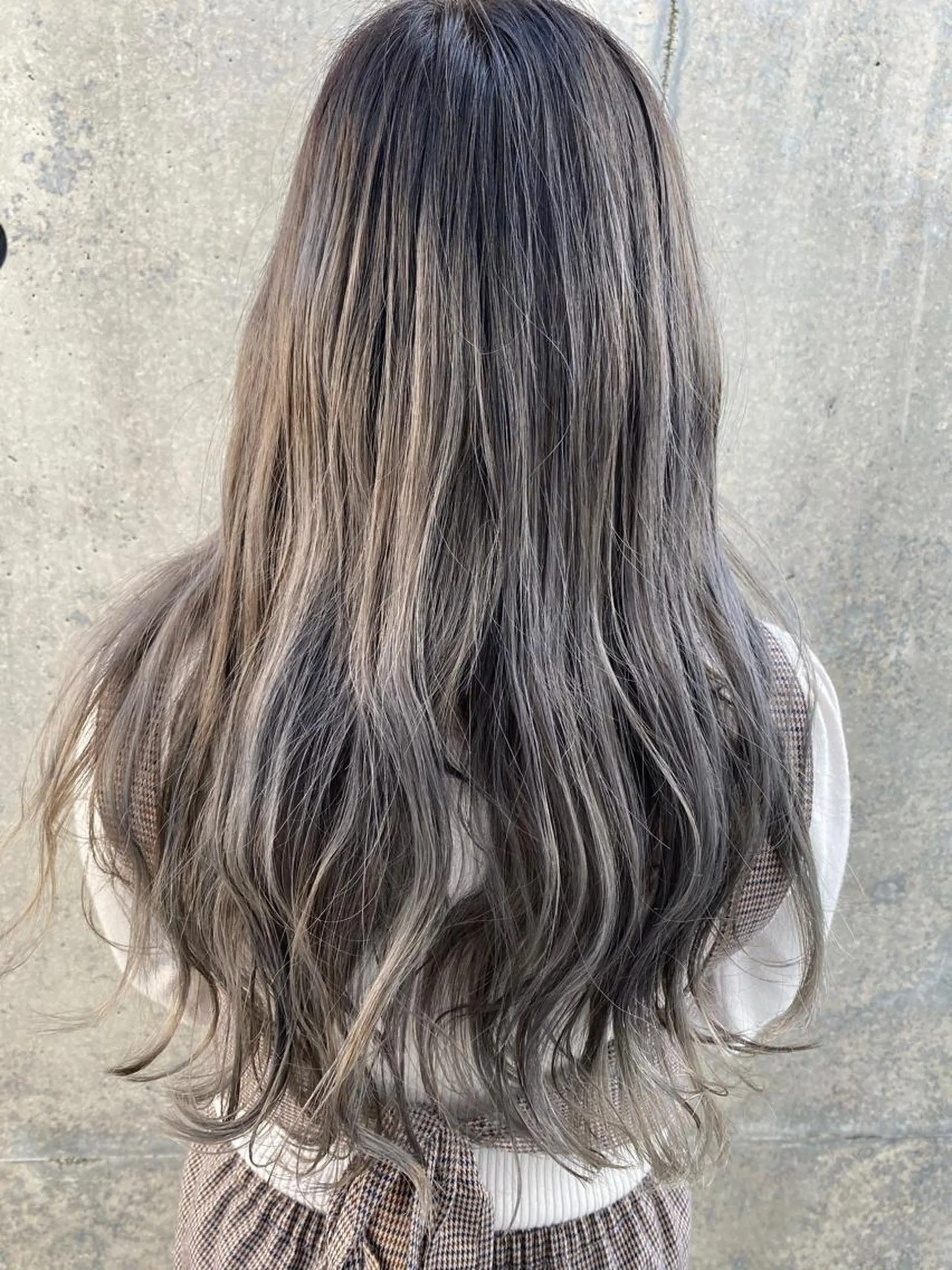 ロング カラー カット ヘアカラー トリートメント agu hair mieux所属・見川 ヒカルのヘアスタイル