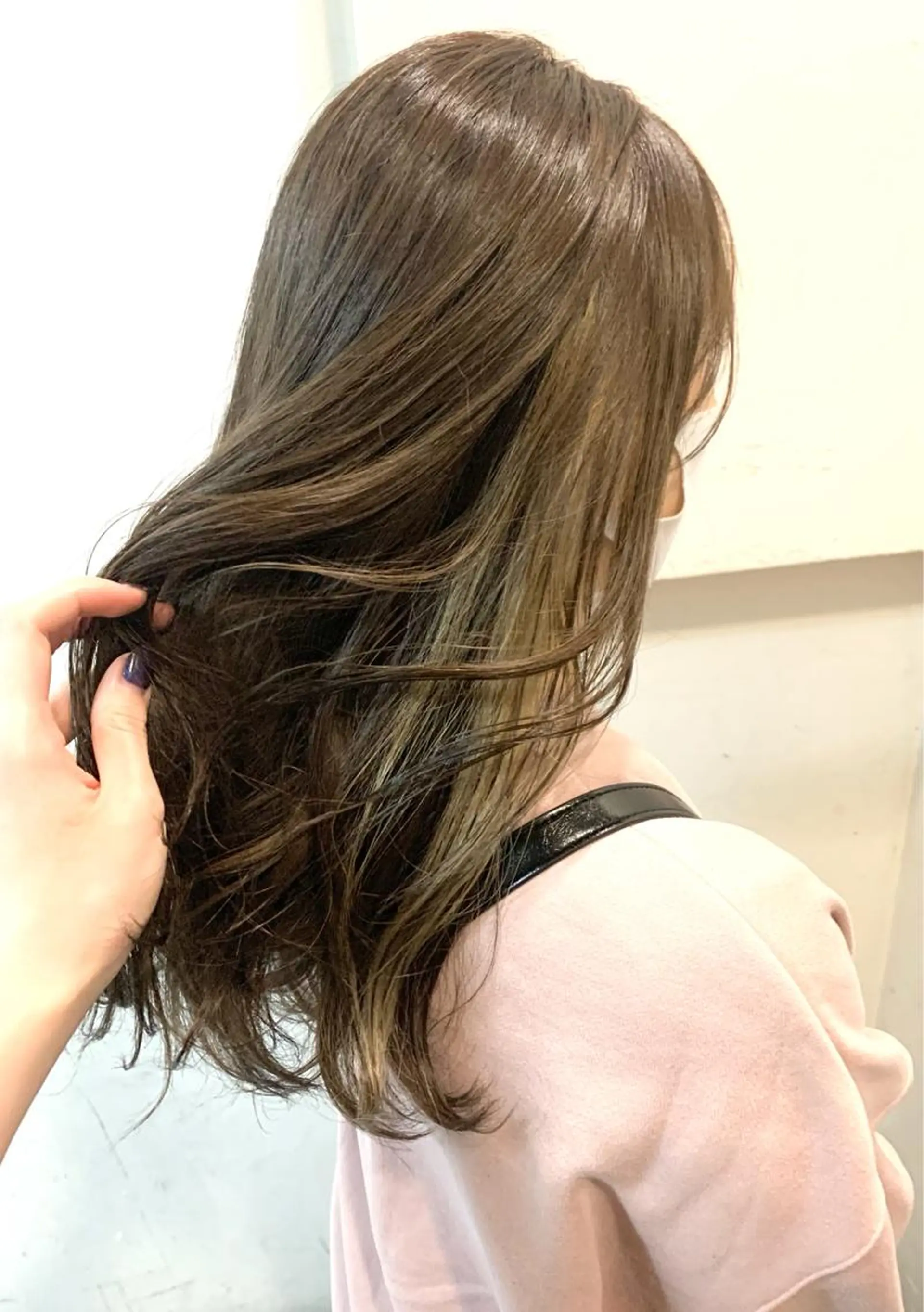 ロング カラー 切りっぱなしボブ ベージュカラー ブリーチ ケアブリーチ デザインカラー ヘアカラー 🦕ウルフカット 🦕ａｋｉｈｏのヘアスタイル