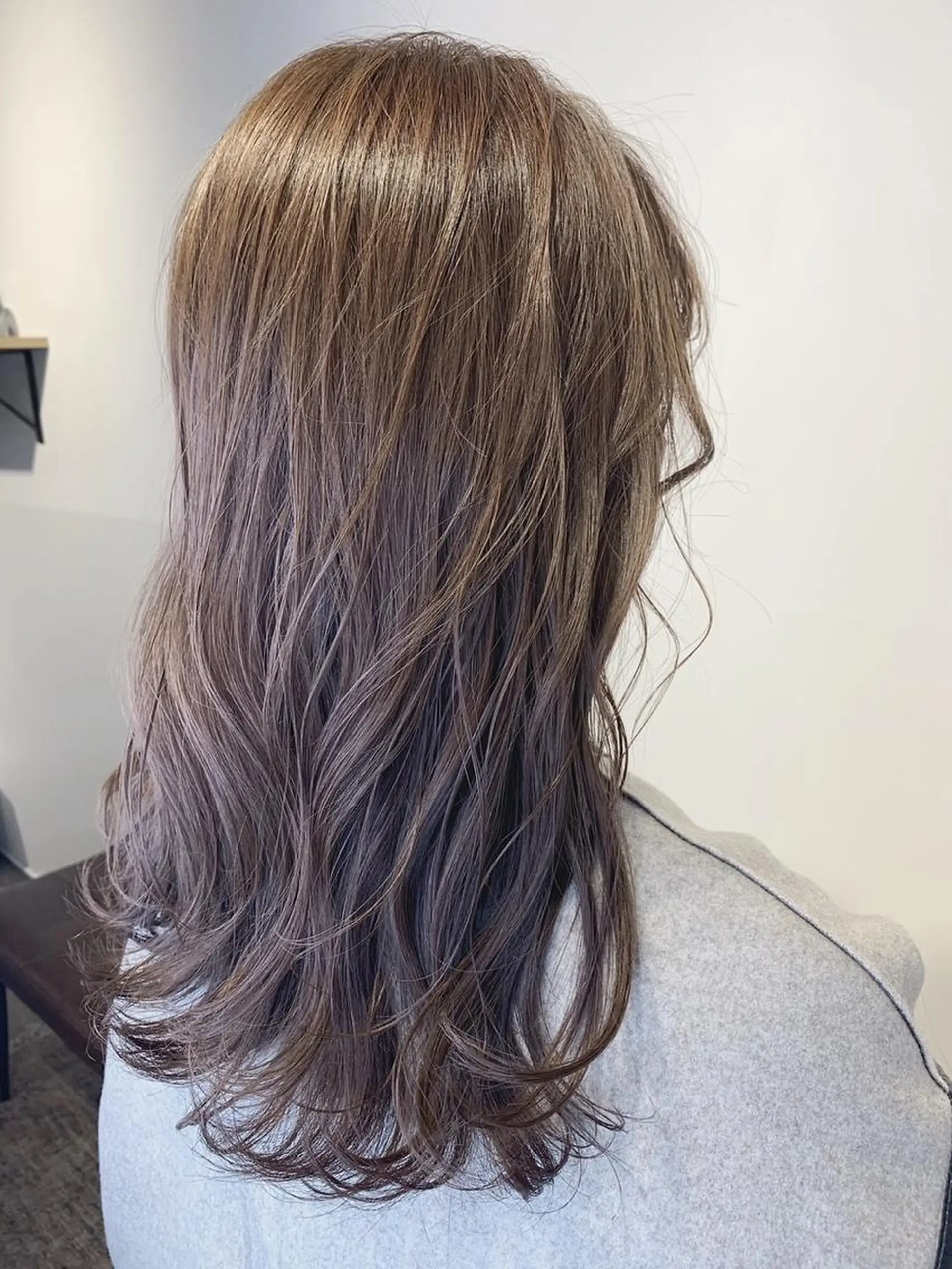 セミロング カラー アッシュ ベージュカラー roan多々良店所属・mizuki roan多々良店のヘアスタイル