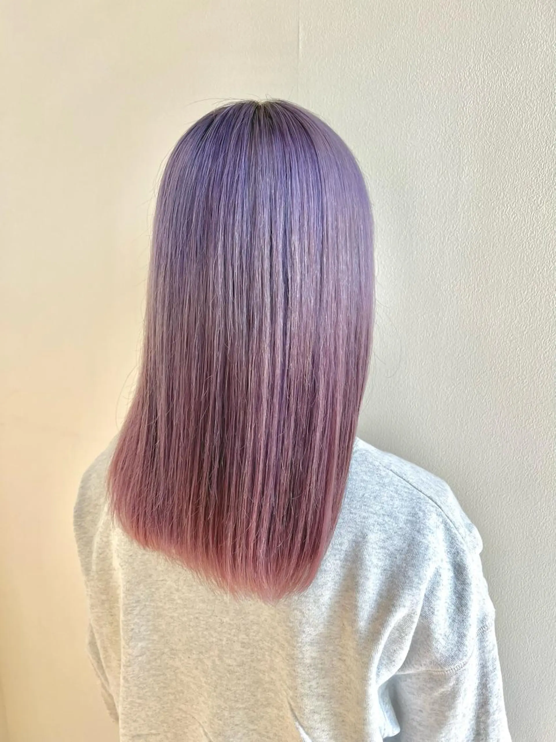 カラー グラデーションカラー ピンクカラー エイルヘアーガーデン所属・hirata katsumiのヘアスタイル