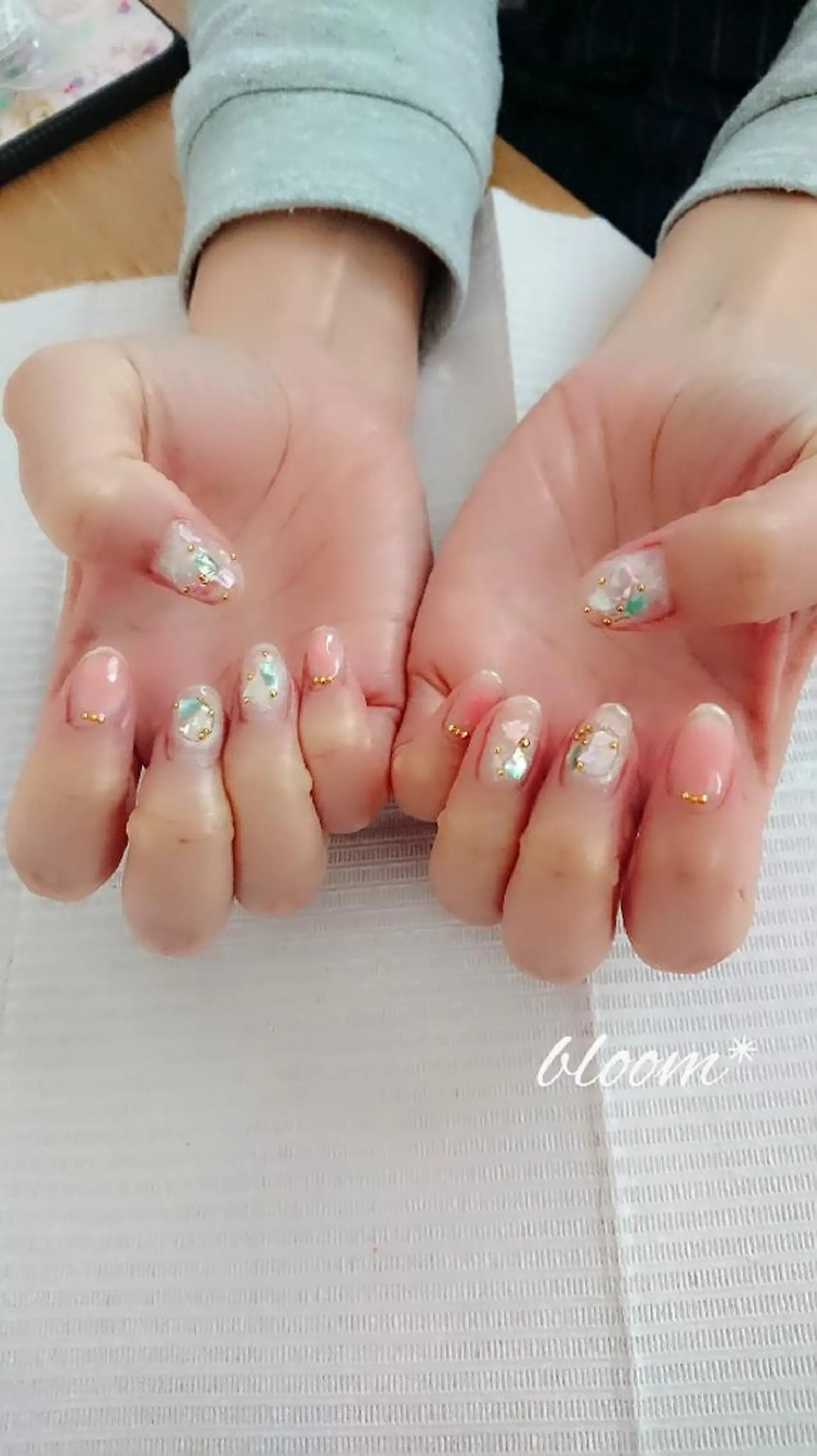 ネイル チークネイル bloom *のネイルデザイン