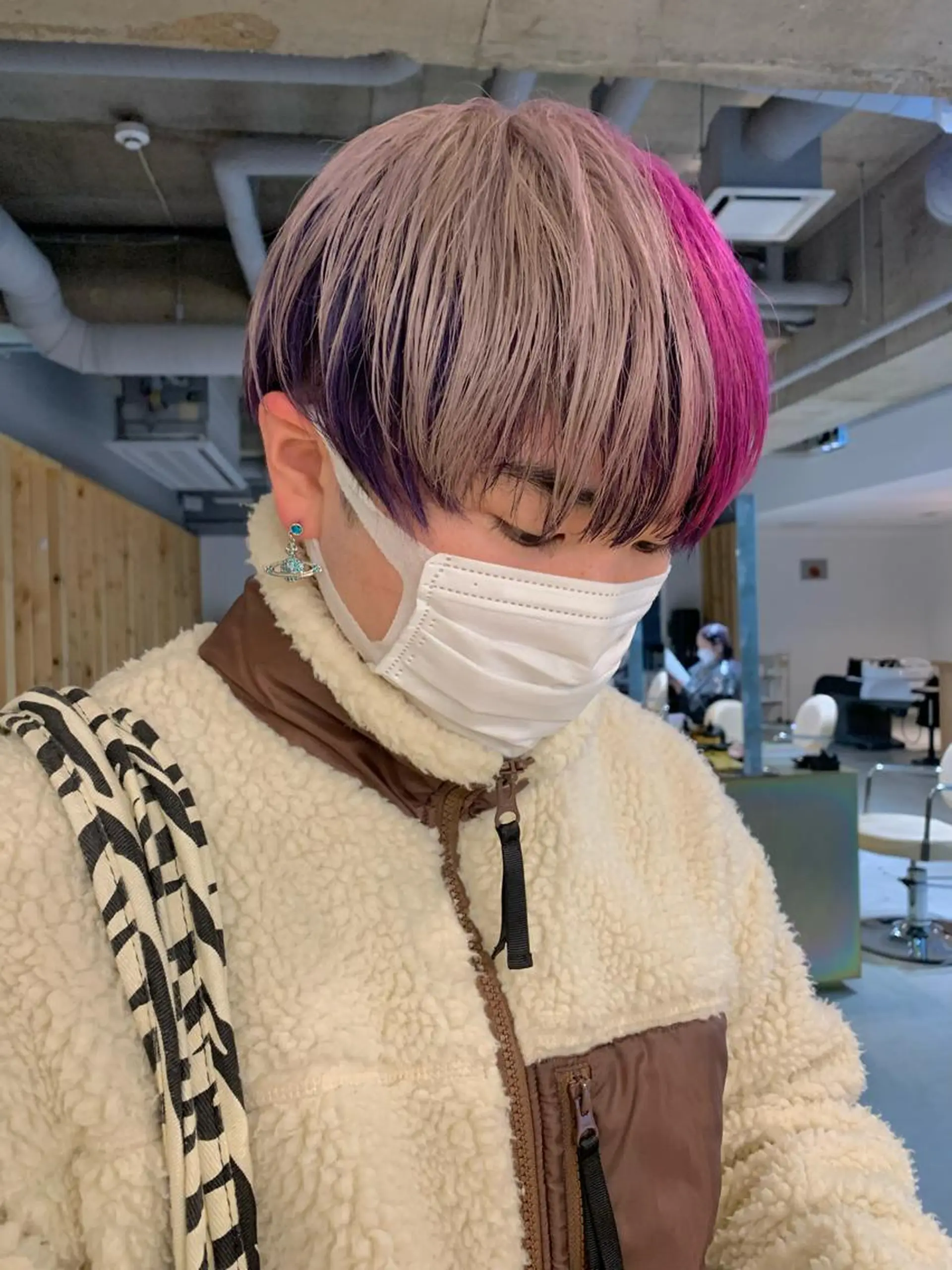 ショート カラー メンズ ショートボブ メンズブリーチ メンズハイトーン メンズインナーカラー ベージュカラー tension 【テンション】のヘアスタイル