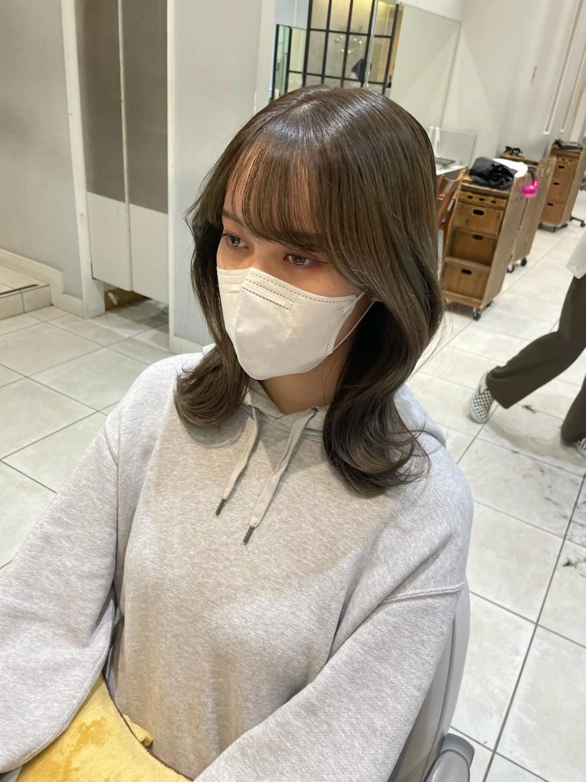 ミディアム カット ヘアカラー トリートメント 🩶赤み消しカラー 🐈‍⬛荻野美思🐾のヘアスタイル