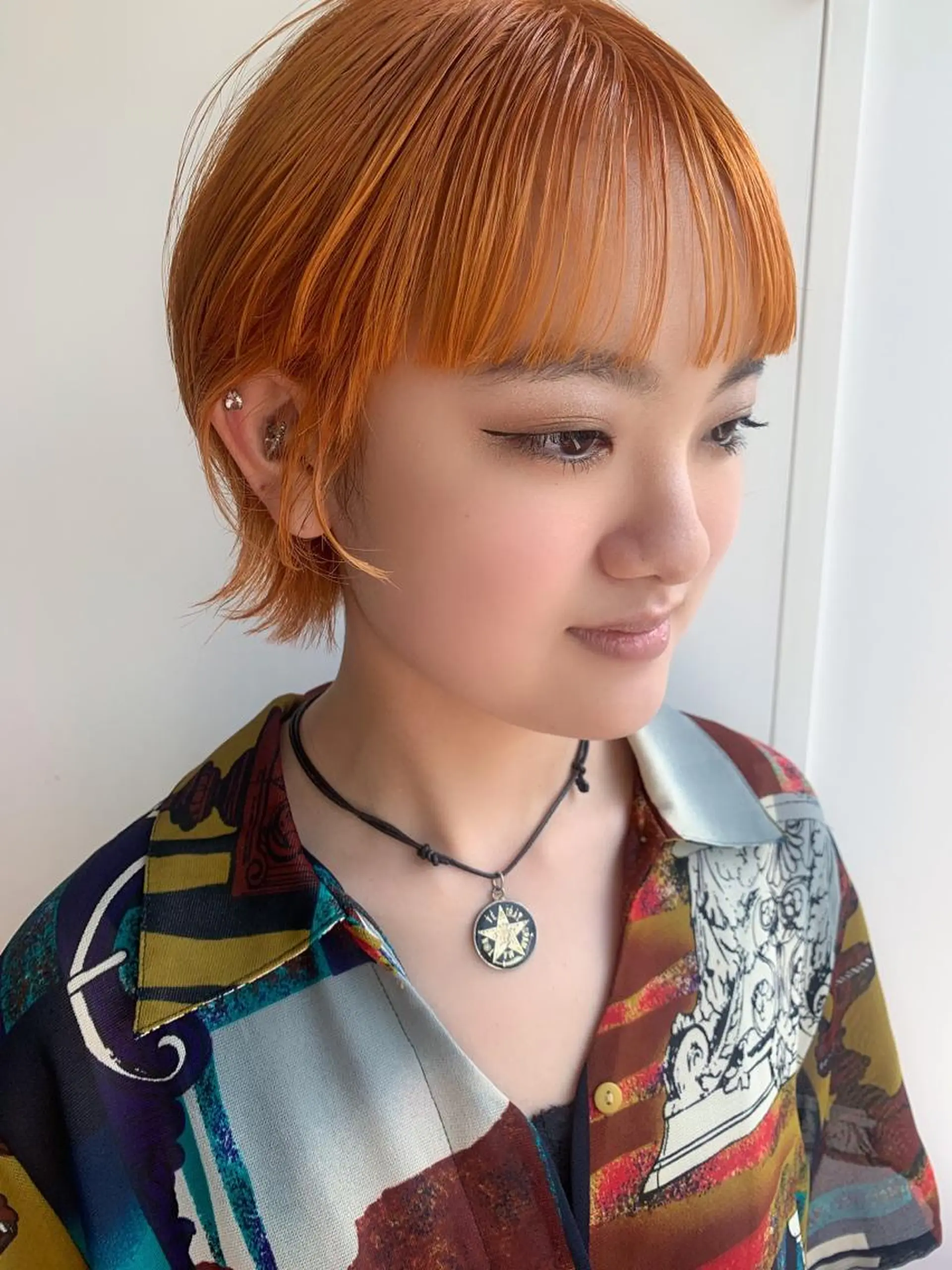 ショート nuu所属・💜ショート💜 ウルフ、ボブ二色亜美のヘアスタイル