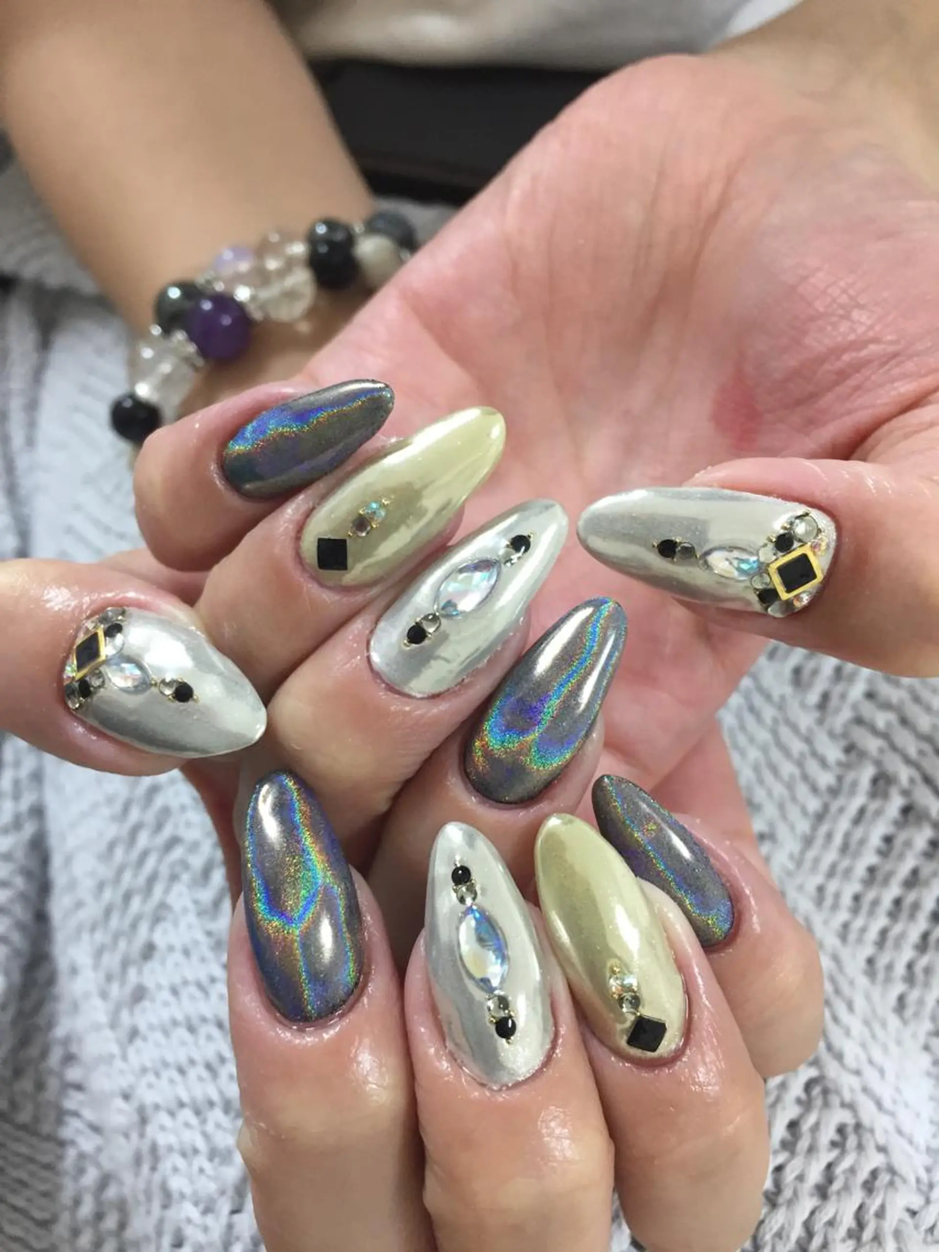ネイル ミラーネイル ストーンネイル ハンドネイル SOL NAILのネイルデザイン