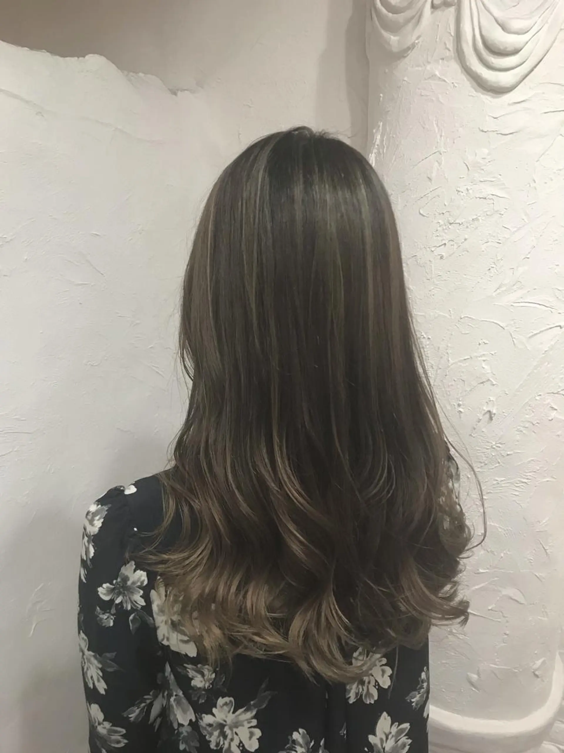 ロング カラー グラデーションカラー ハイライトカラー ハイライト 伊藤 優希のヘアスタイル