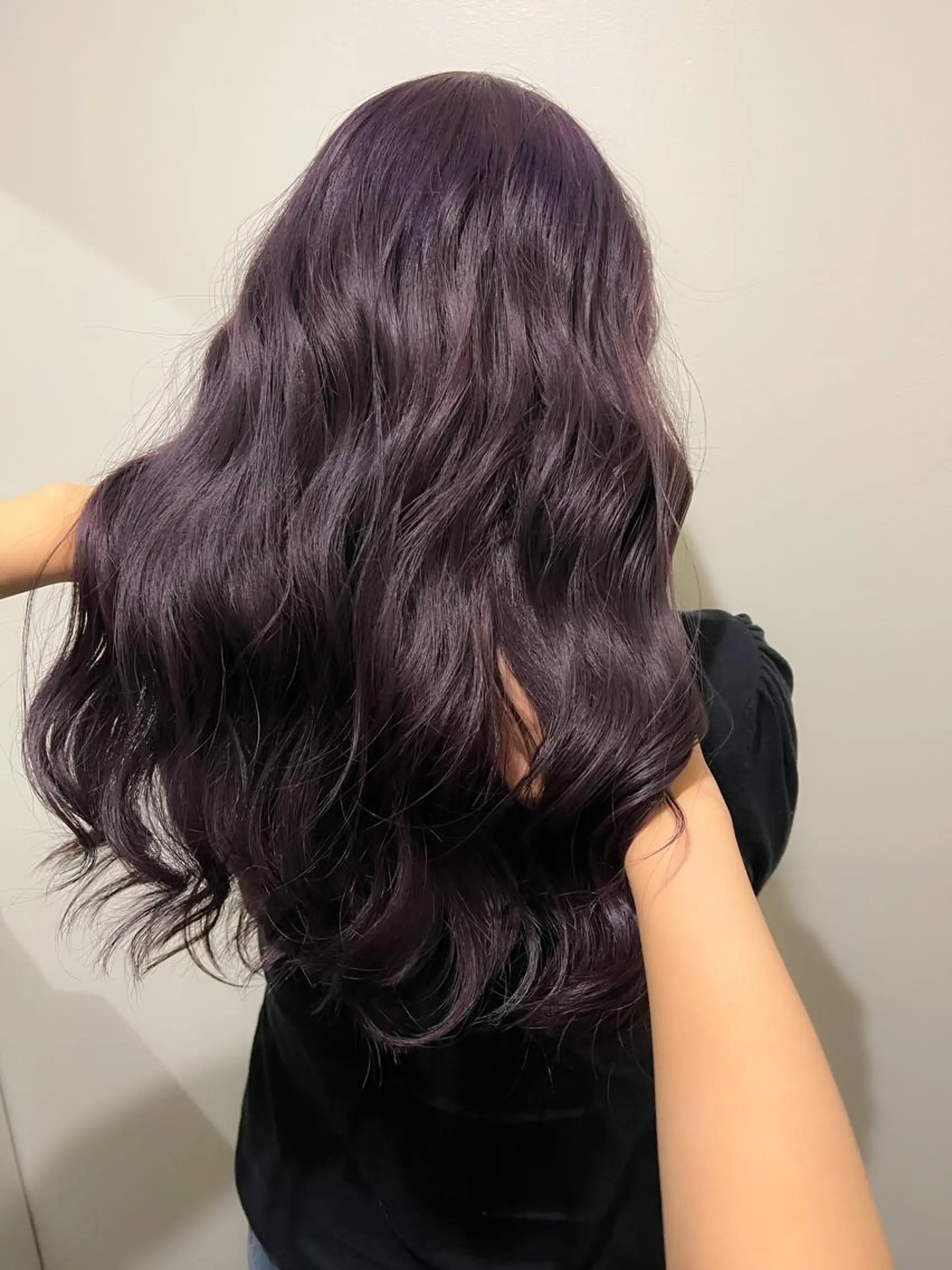 ロング カラー ブリーチ ブラウンカラー パープルカラー パープルブラウン 似合わせカット 小林愛奈のヘアスタイル