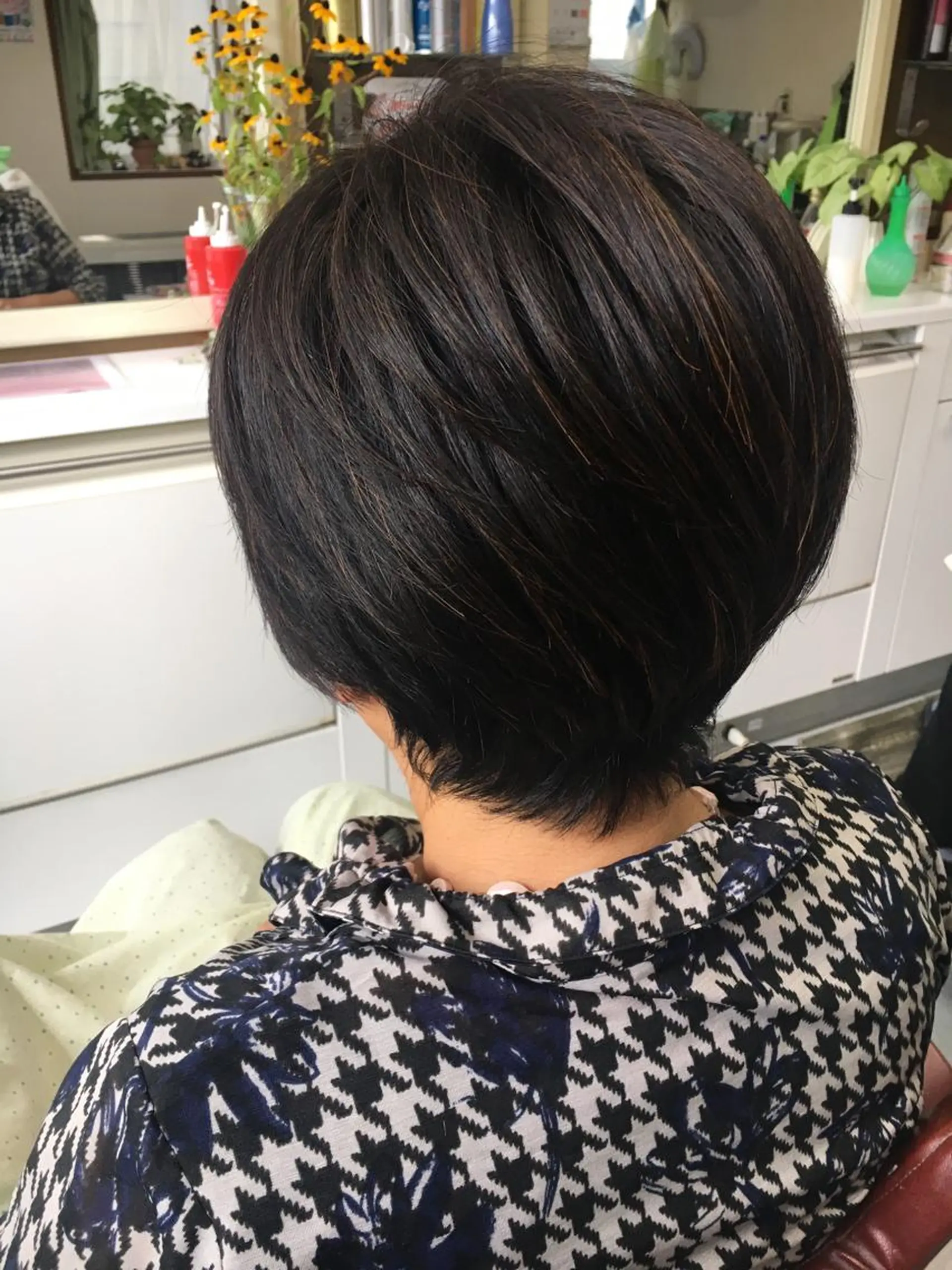 ショート ストウ ナナエのヘアスタイル
