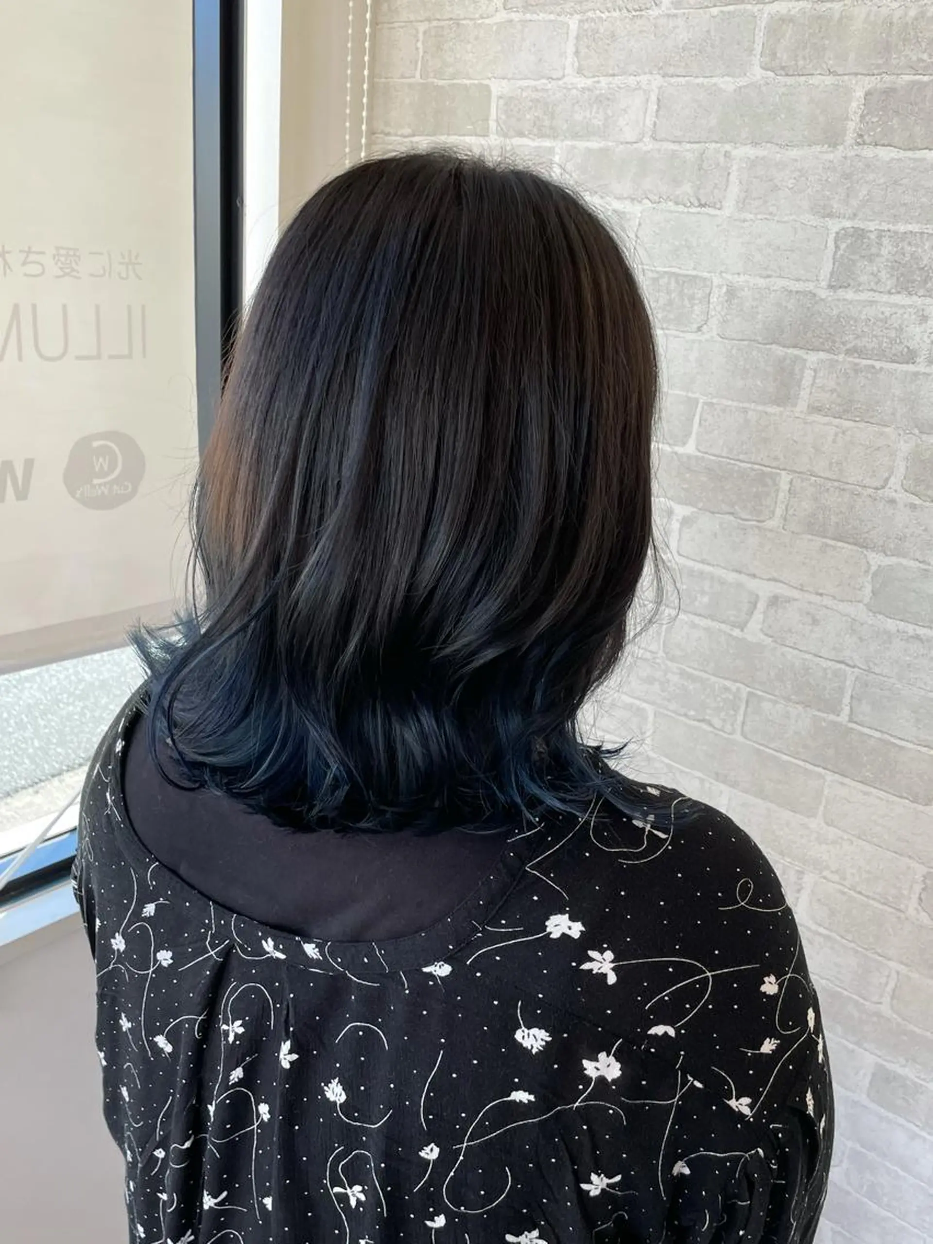 ミディアム カラー Well's TAIGAのヘアスタイル