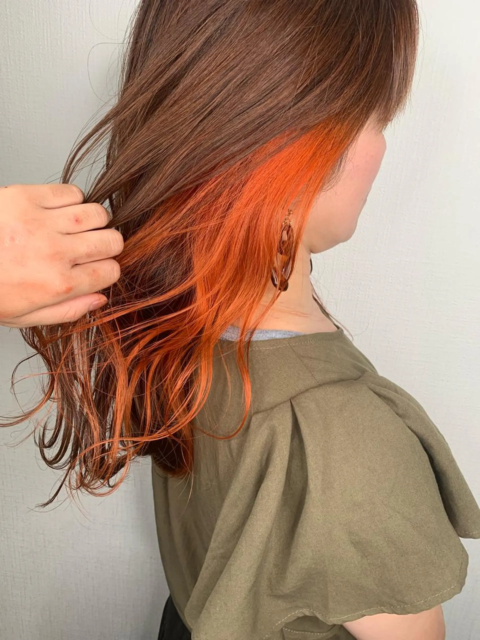 ロング ヘアカラー 袴田 伊代のヘアスタイル