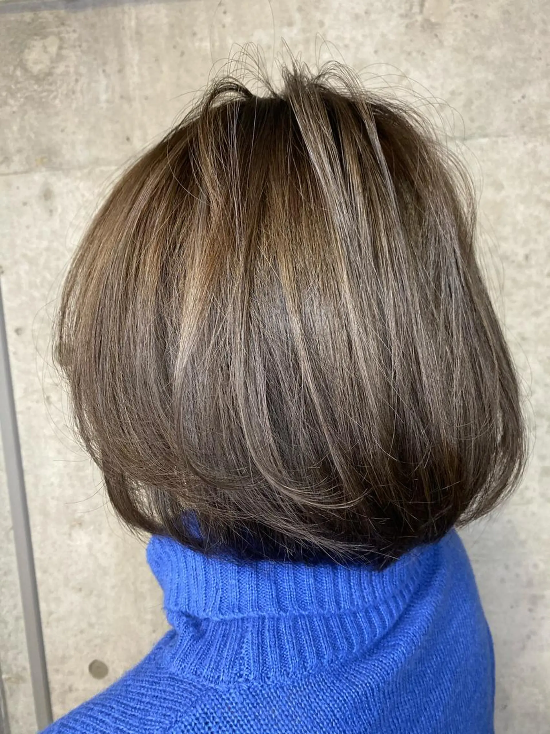 ショート カラー アッシュ アッシュグレー アッシュグレージュ グレージュ ハイライトカラー ヘアカラー 大栗 佑也  髪質改善のヘアスタイル