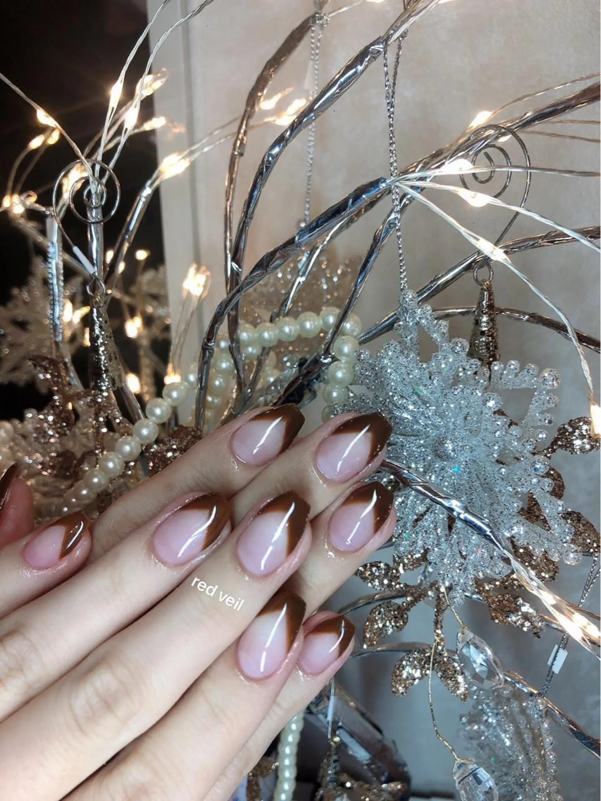 ミディアム ネイル ハンドネイル 長さ出し専門 nynaのネイルデザイン