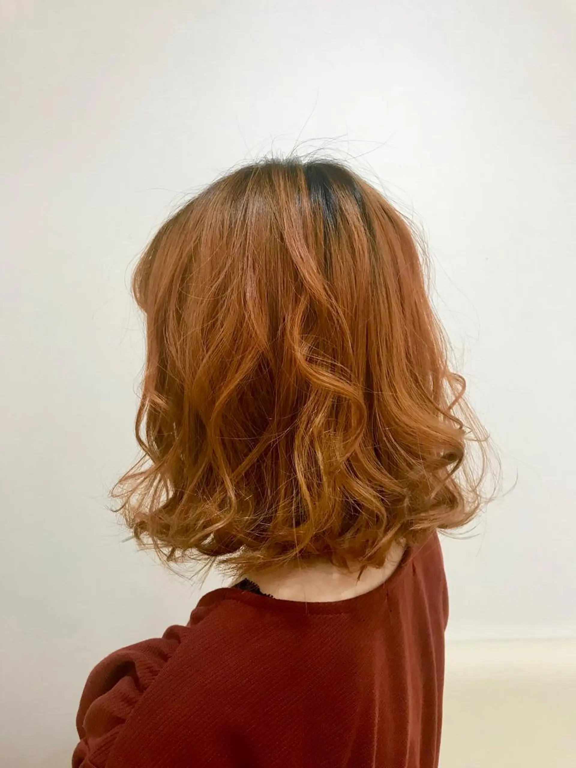 ミディアム カラー 切りっぱなしボブ オレンジ ボブ 西山 雄基のヘアスタイル