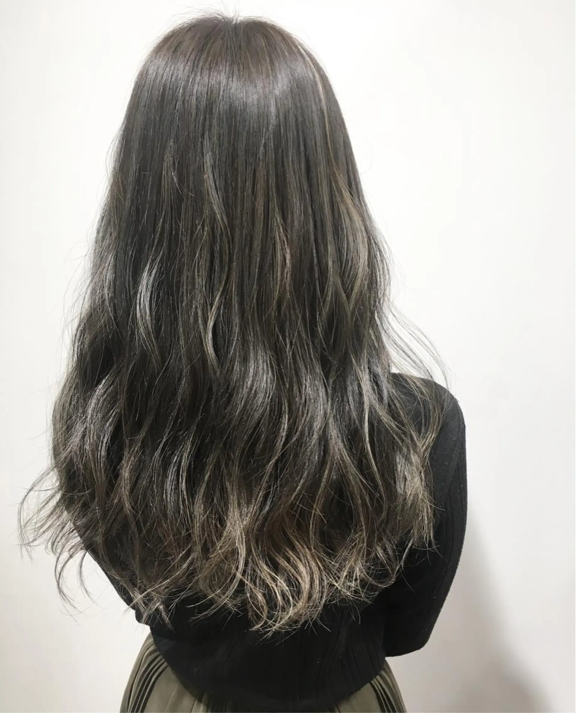 セミロング カラー アッシュ ハイライトカラー ハイライト Lee 甲子園のヘアスタイル