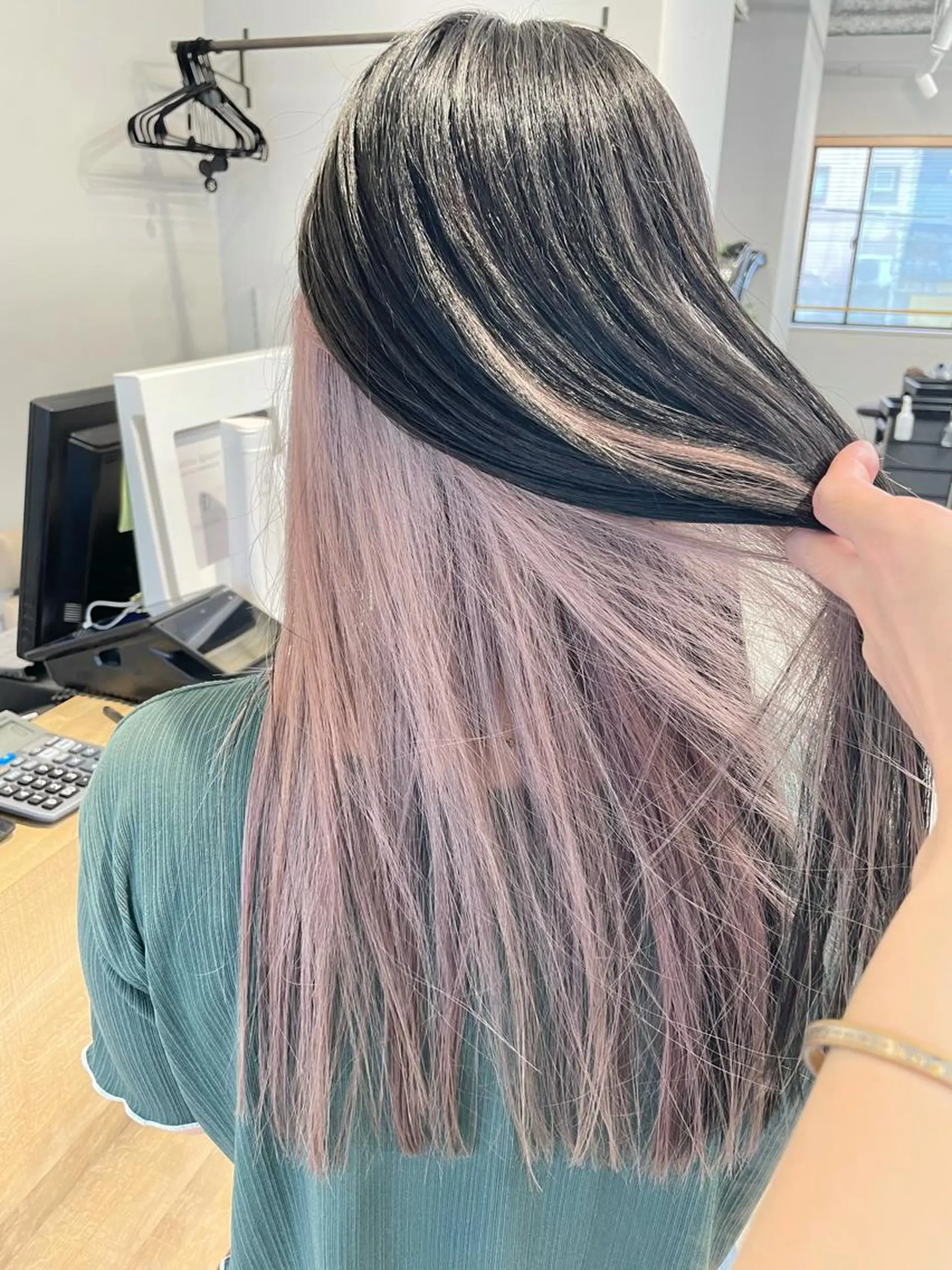 ロング ヘアカラー SAEKI【ior 】北千住店ブリーチのヘアスタイル