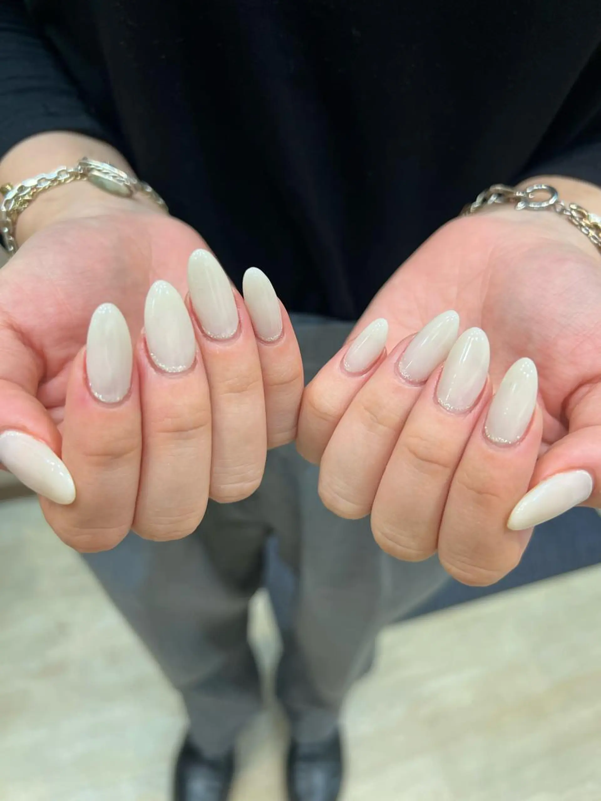 ヘアアレンジ ネイル ラメ(グリッター) ホワイト ヘアメイクネイリスト 💄💅hidemiのヘアスタイル