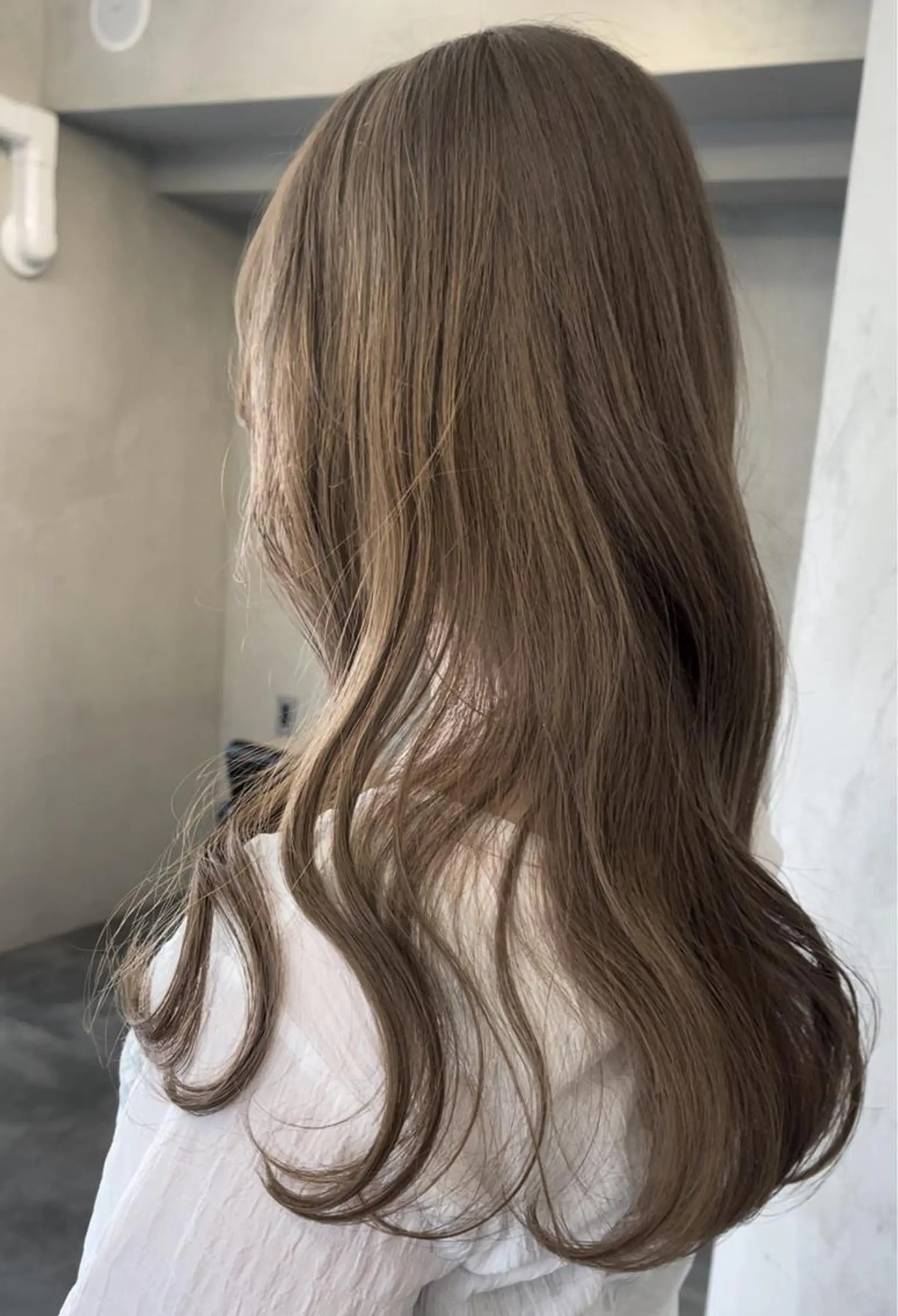 ロング カラー ベージュカラー ミルクティーベージュ ダブルカラー /まつ毛パーマ🎀のヘアスタイル