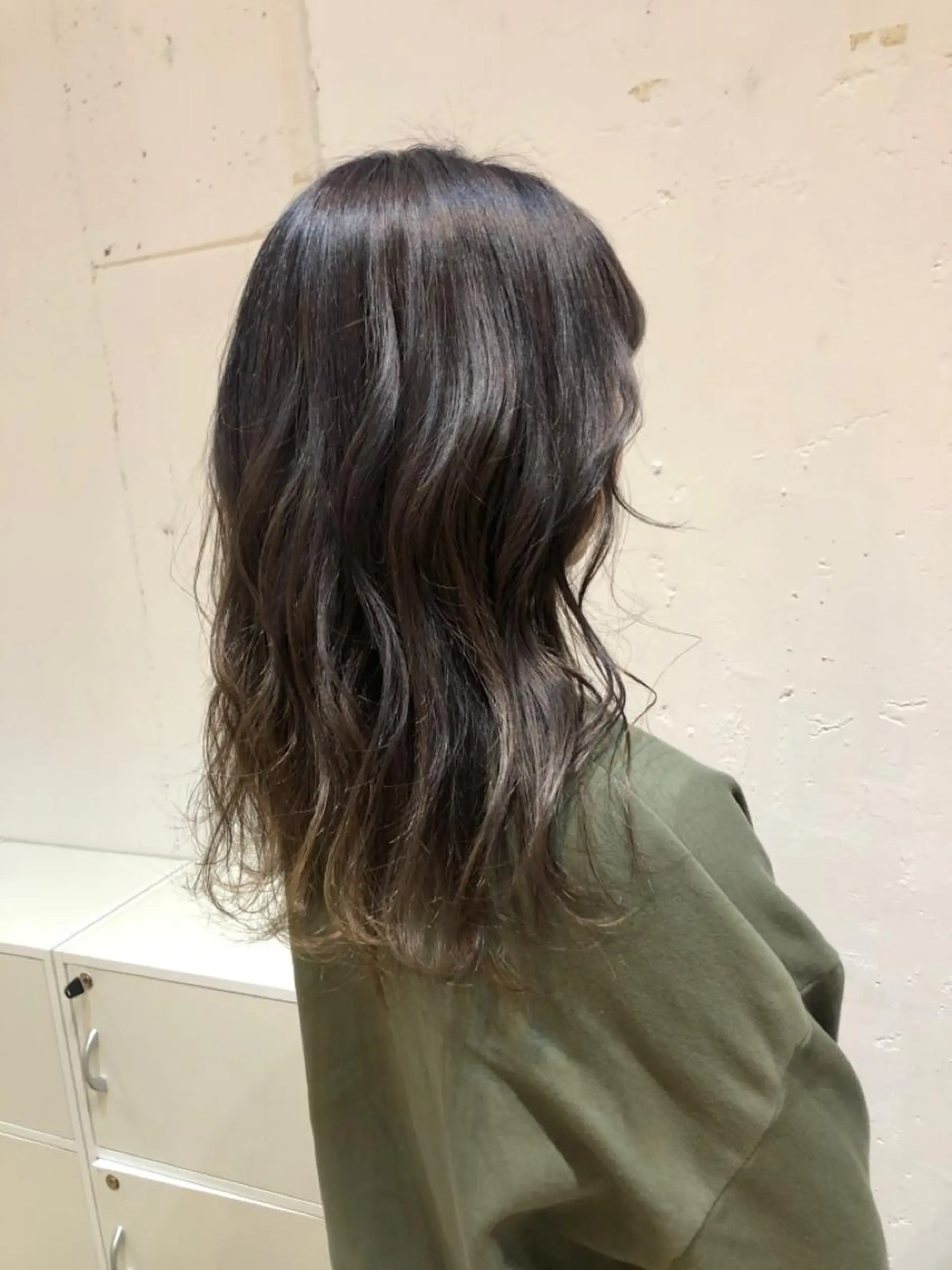 セミロング カラー hayaka todaのヘアスタイル
