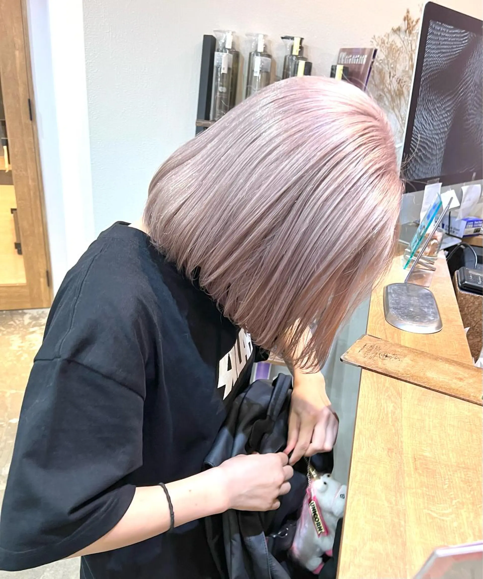 カラー ブリーチ ラベンダーカラー ラベンダーピンク ピンクカラー いざわりお /梅田/ブリーチのヘアスタイル