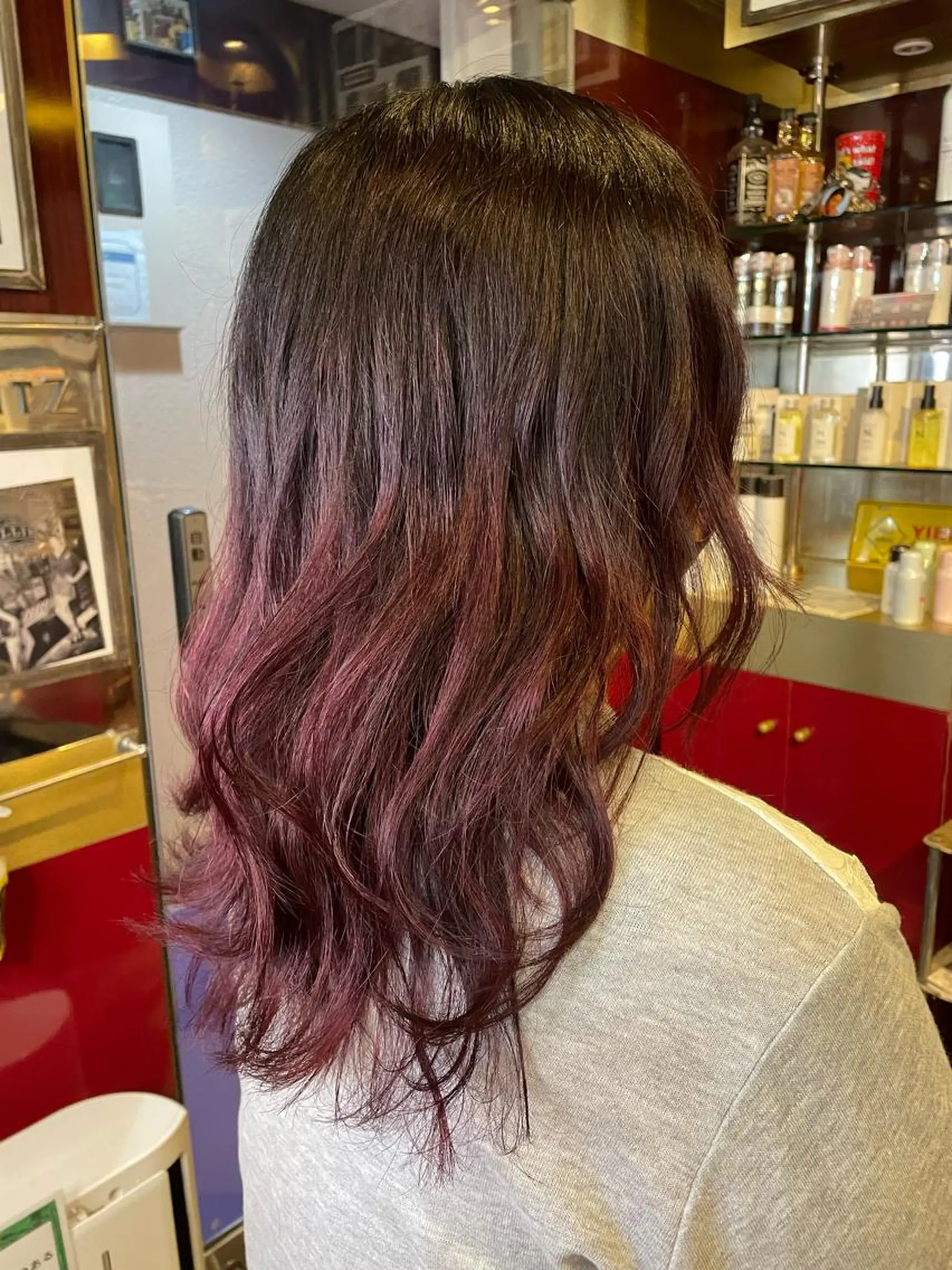 ミディアム 👑派手髪/カット 👑ANRYのヘアスタイル