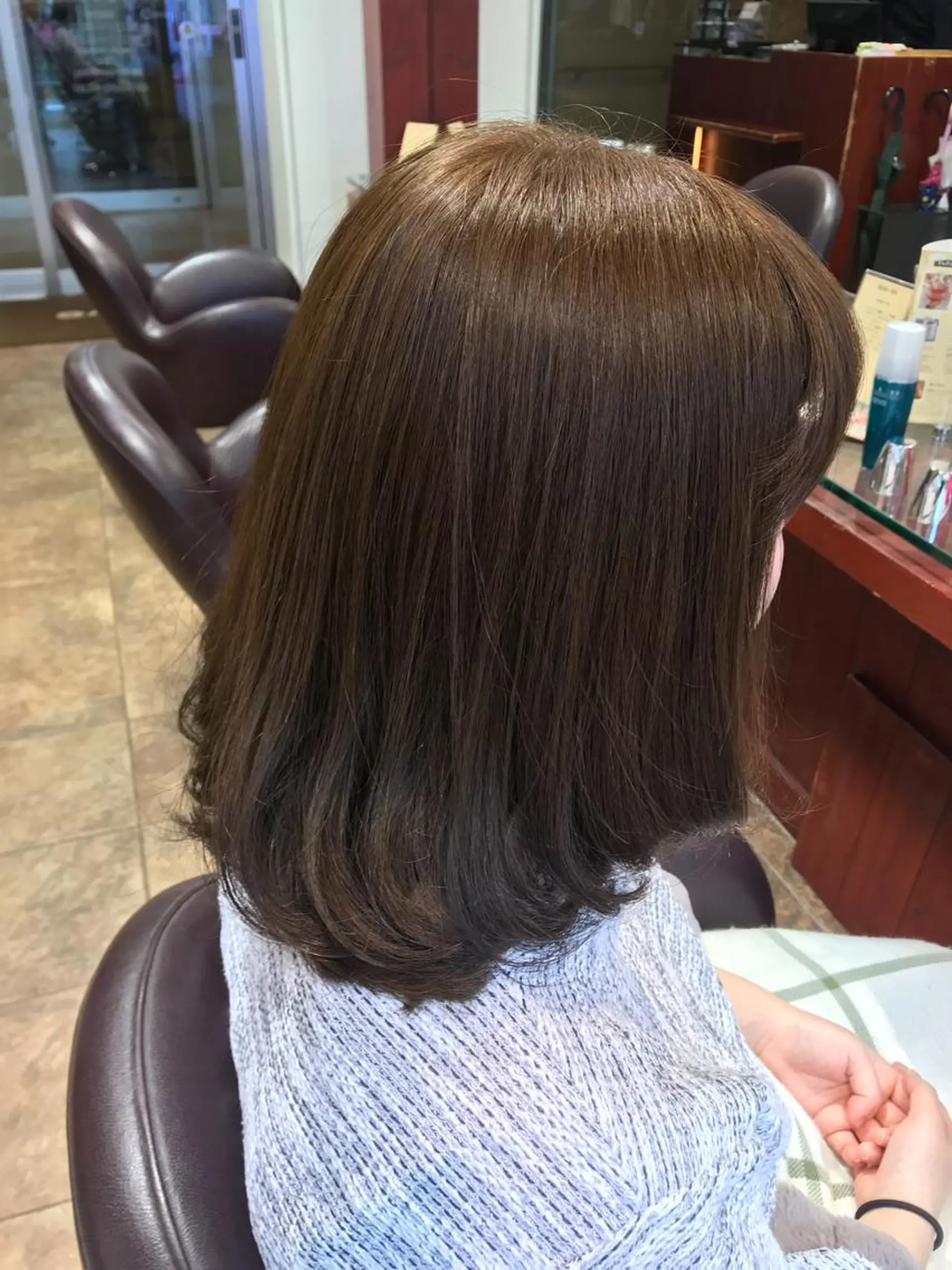 ミディアム 嶋村 望美のヘアスタイル