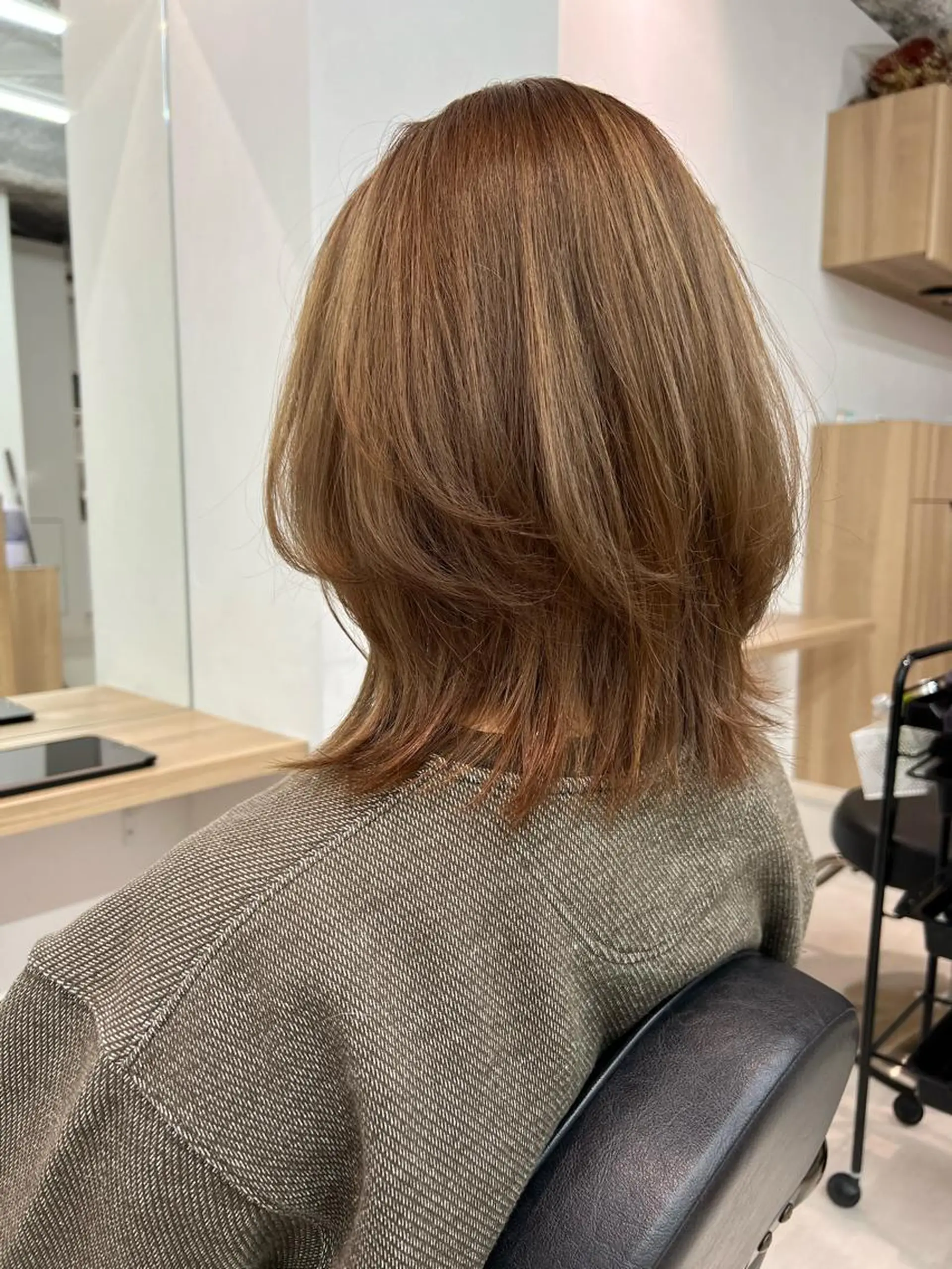 ミディアム カラー ベージュカラー カット ヘアカラー トリートメント lar 立川南口所属・レイヤーボブ/ボブ 仲川和人のヘアスタイル