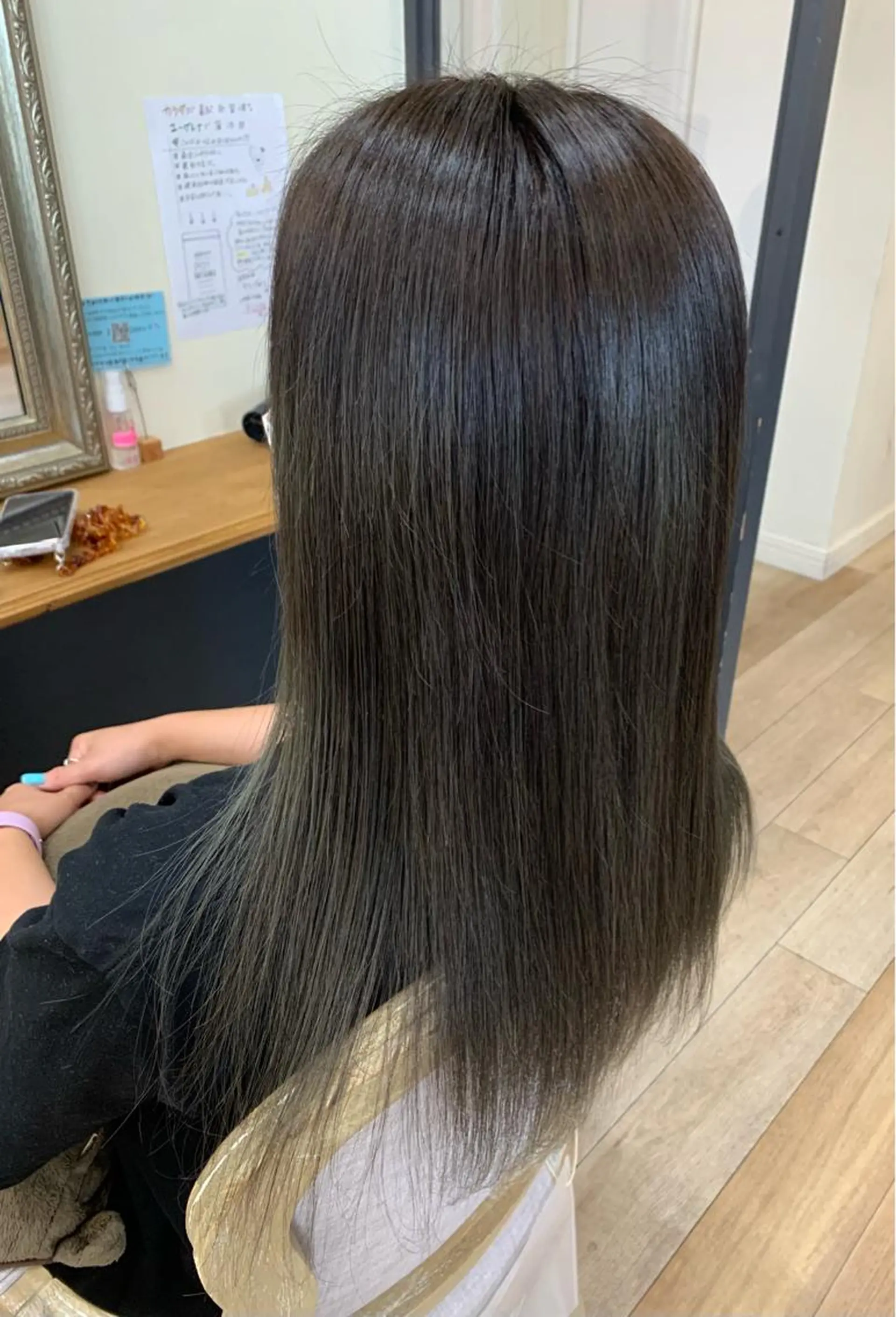 セミロング カラー グレージュ オリーブグレージュ オリーブグレー トリートメント ヘアカラー トリートメント ヘッドスパ 艶髪レイヤー上田 紗也🇰🇷💗のヘアスタイル