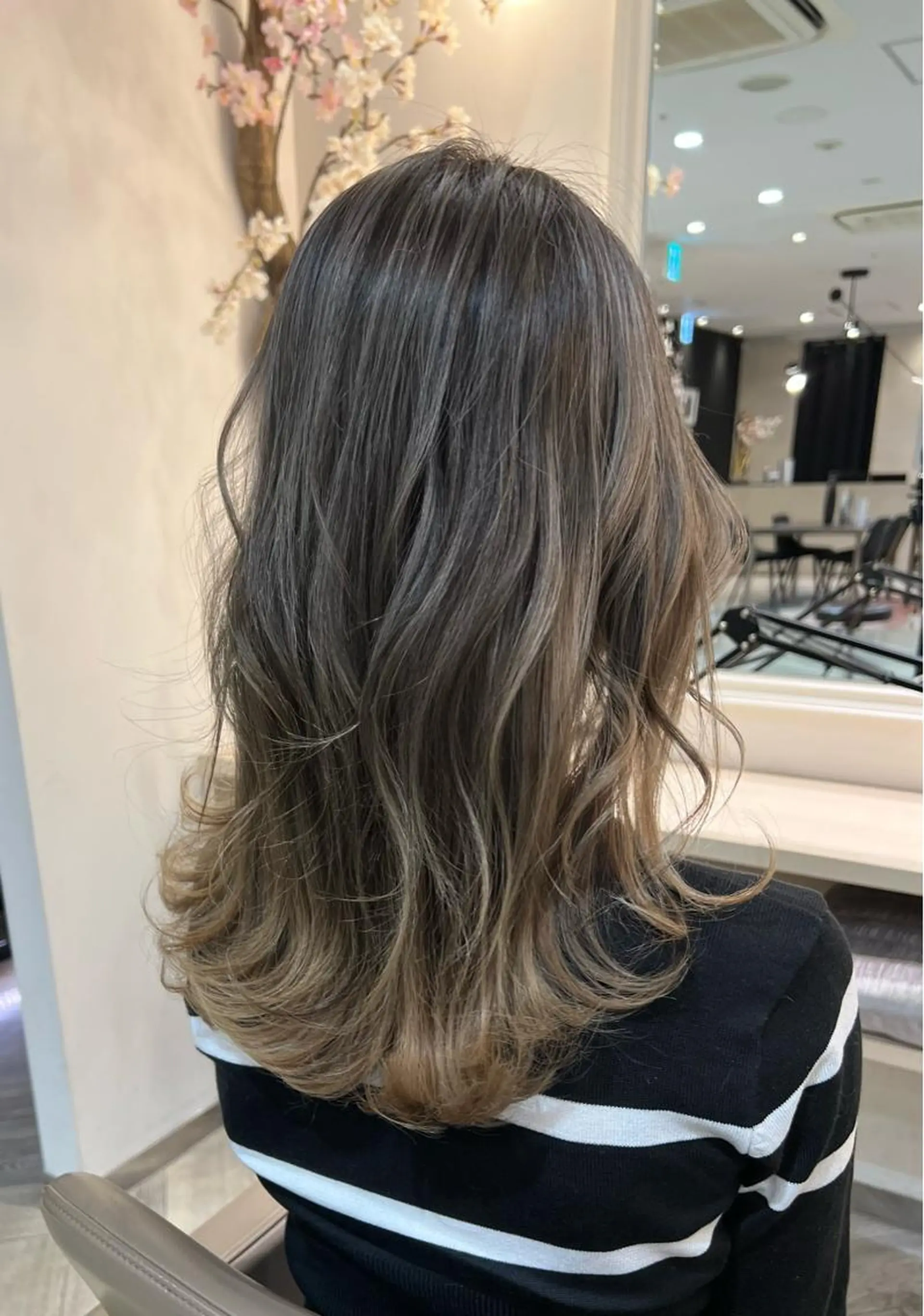 セミロング カラー 🇺🇸海外デザイン iCON TOKYOのヘアスタイル