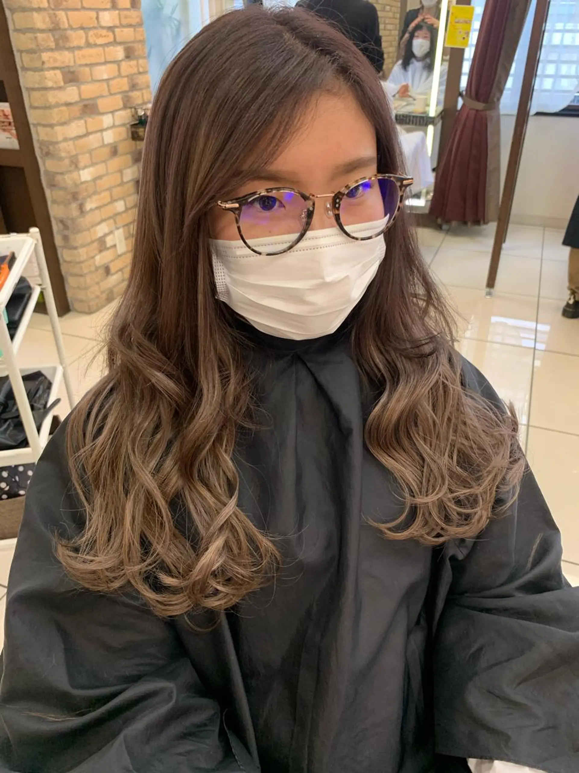 ロング カラー カット ヘアカラー トリートメント エクステ 羽エクステ🩷 🤍まき🤍のヘアスタイル