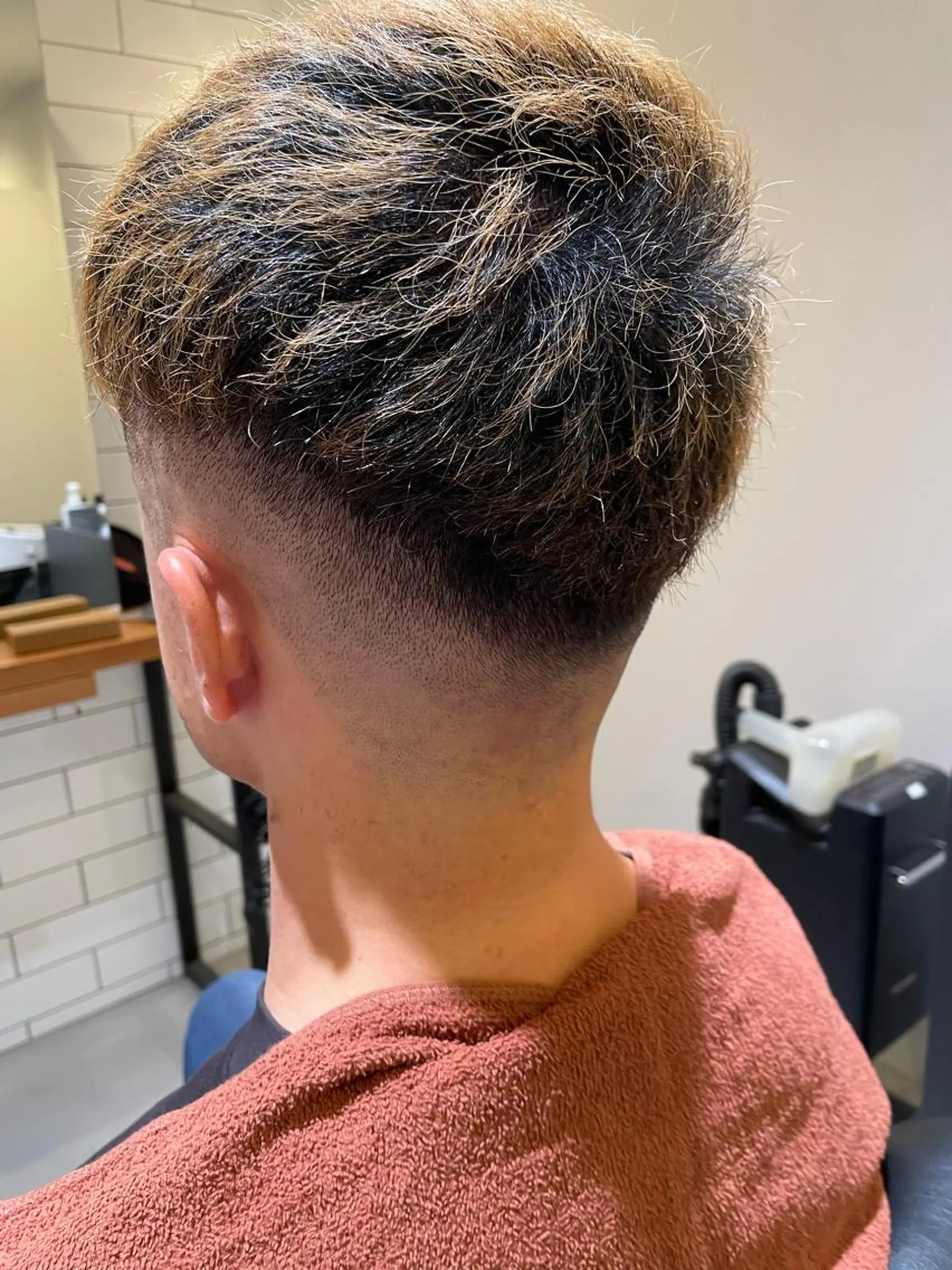 ショート QUONHEAL(クオンヒール)所属・重名 陸のヘアスタイル