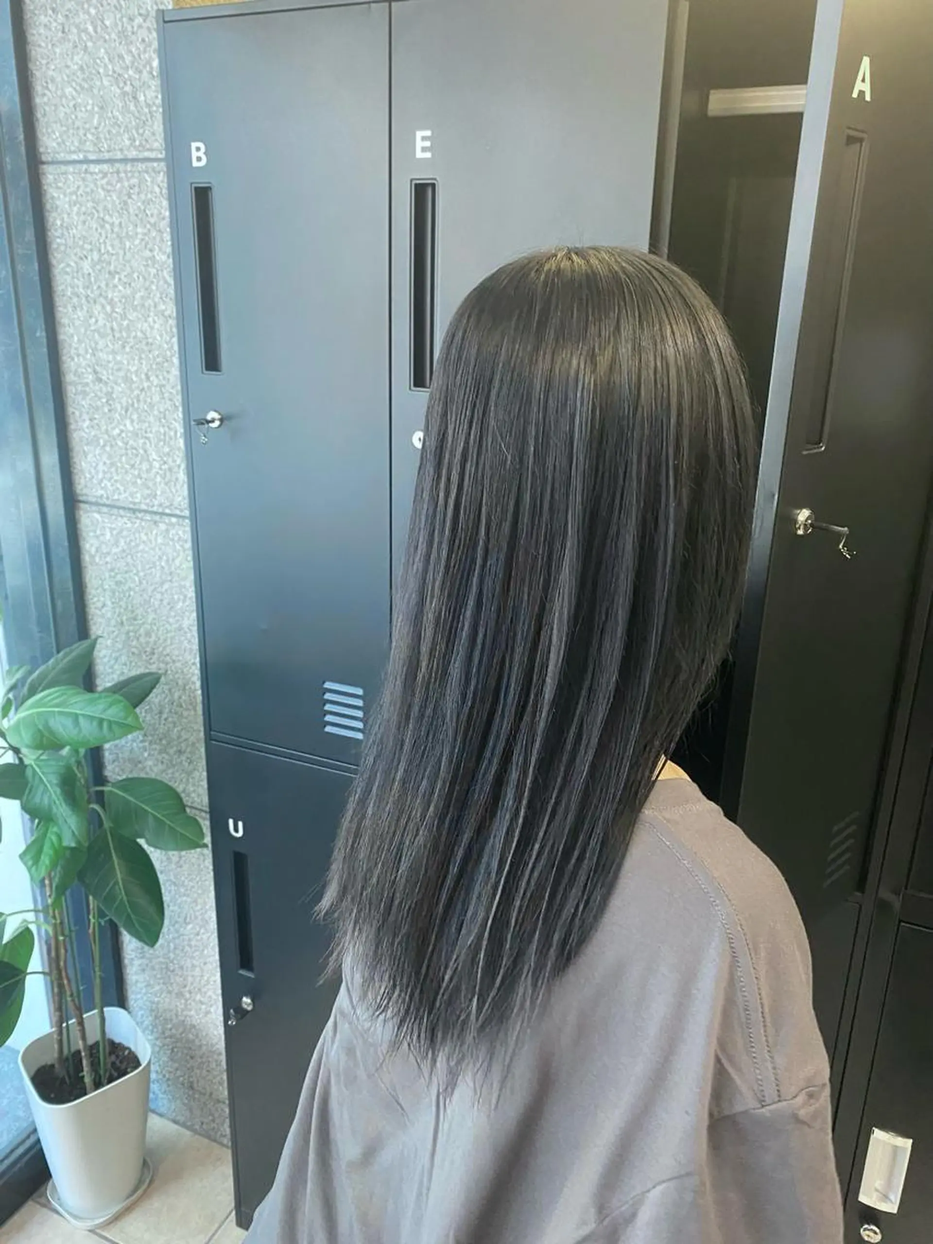 セミロング 西田辺/ タカスナオヤのヘアスタイル