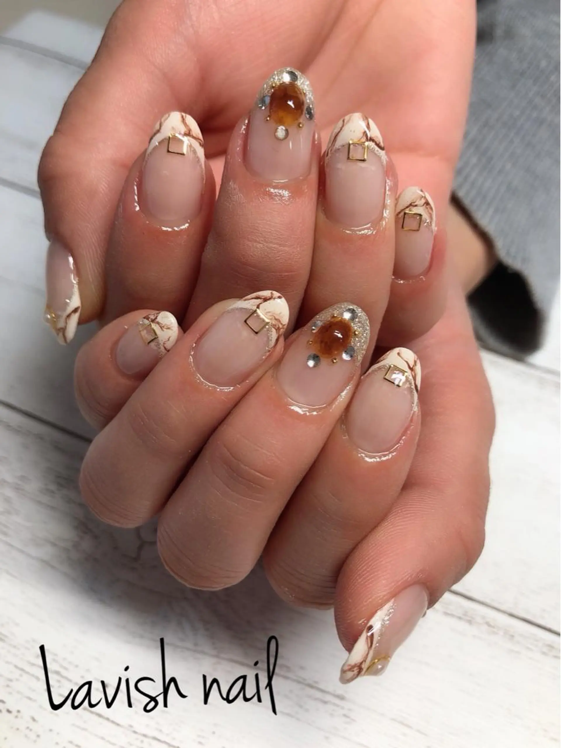 ネイル ハンドネイル Lavish nailのネイルデザイン