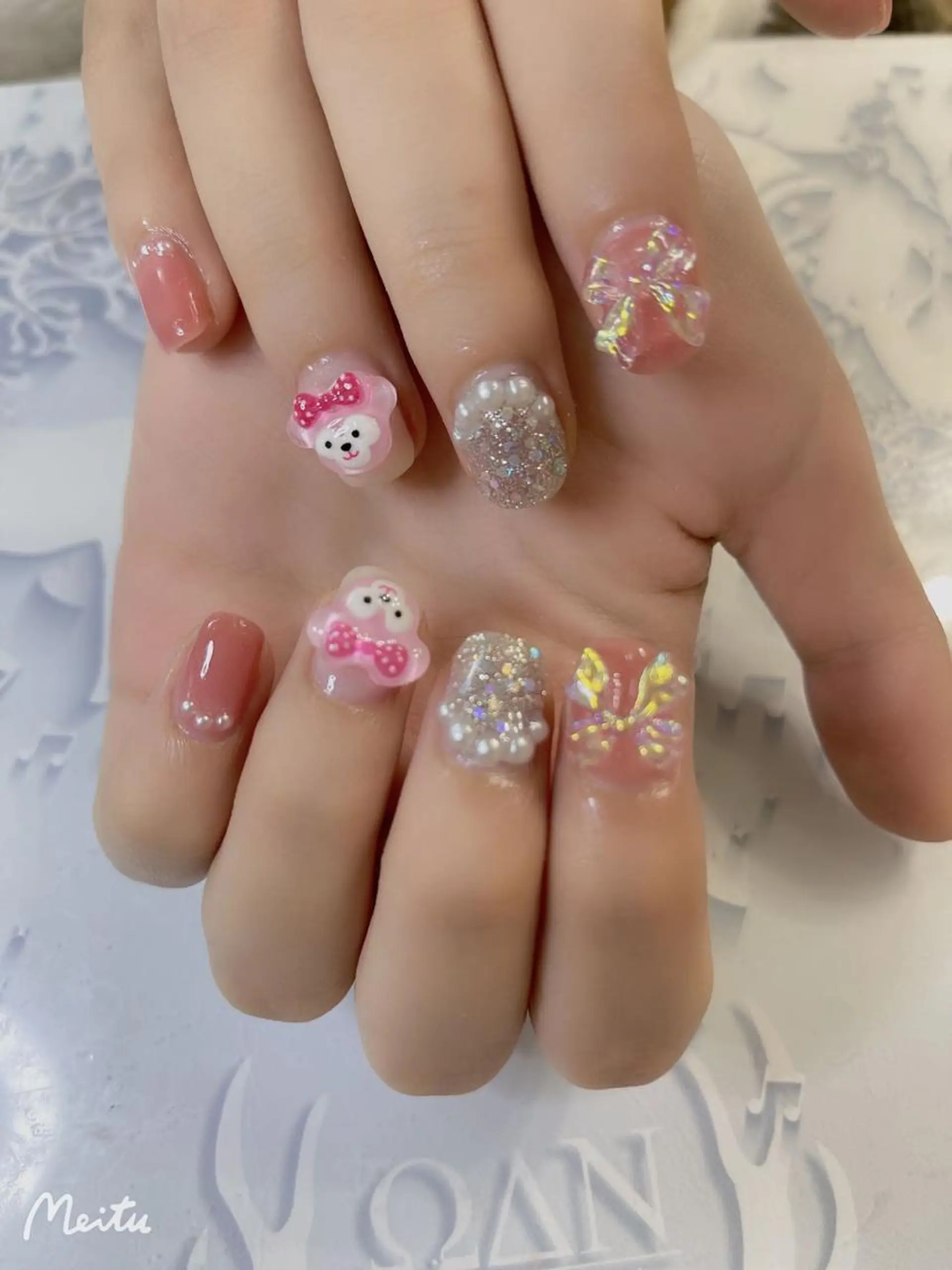 ネイル ハンドネイル 菲菲ネイルサロン所属・FF フィフィネイルサロンのネイルデザイン