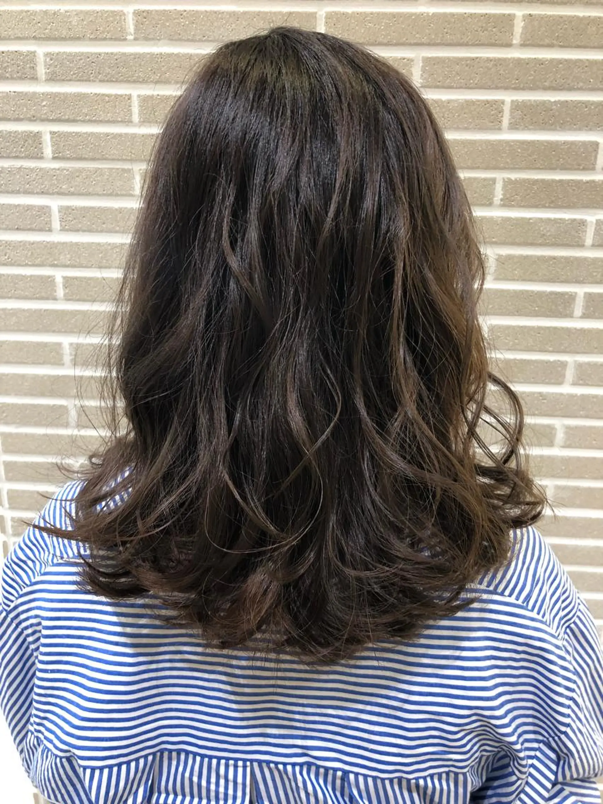 ミディアム カラー ヘアアレンジ イルミナカラー カット ヘアカラー トリートメント 山北 咲子のヘアスタイル