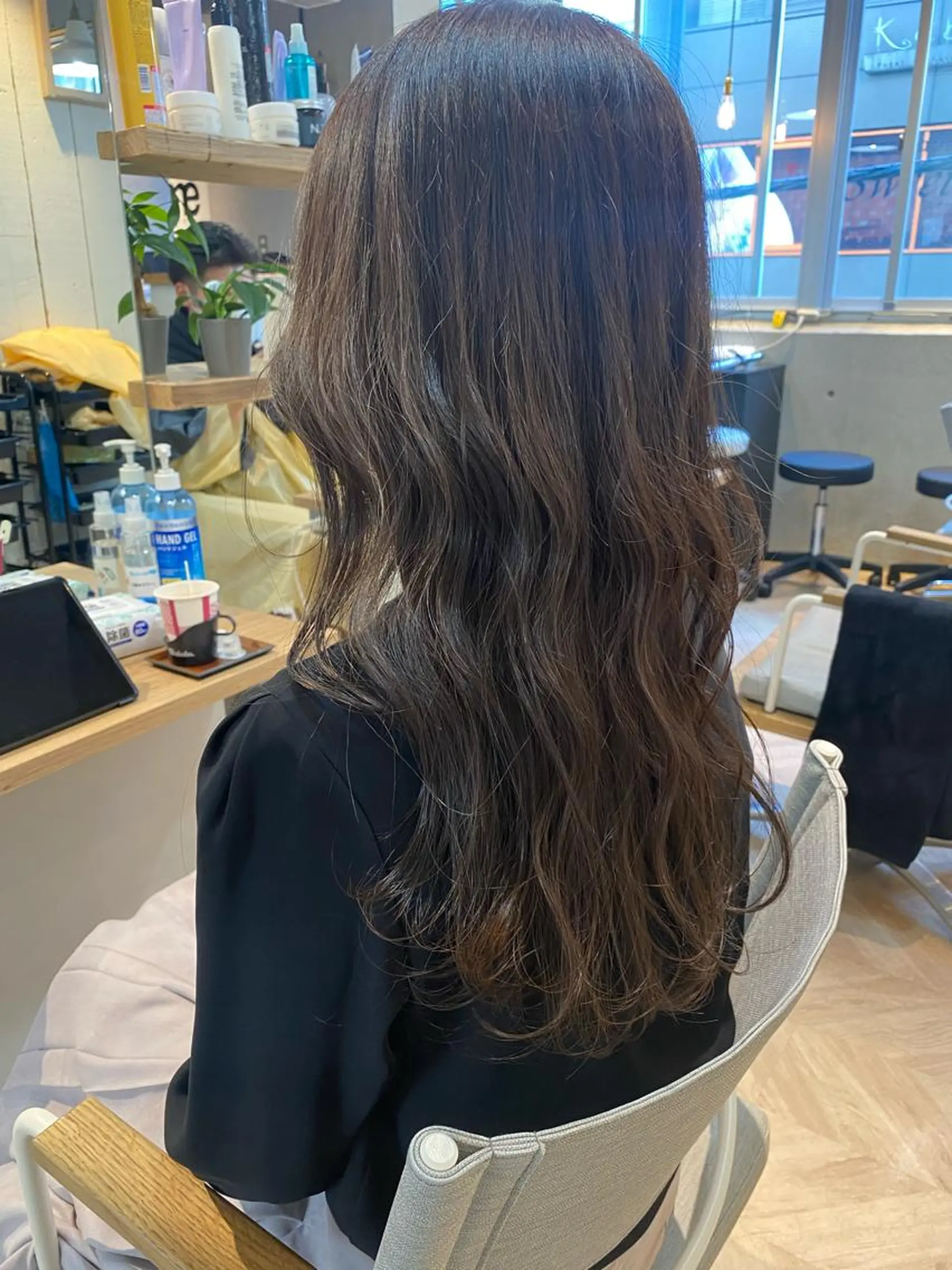 ロング カット ヘアカラー トリートメント 西山 恵太郎のヘアスタイル