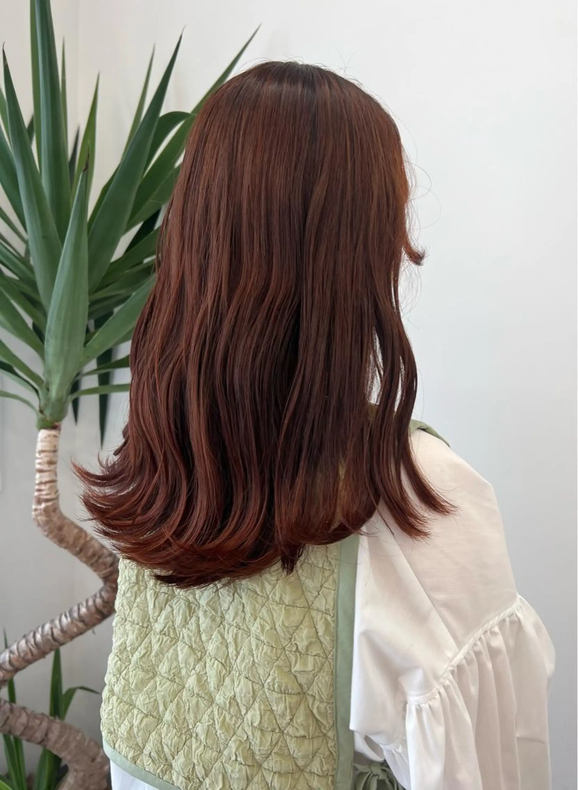 セミロング ヘアカラー ✨ブリーチ/顔周り レイヤー¦YUKA✨のヘアスタイル