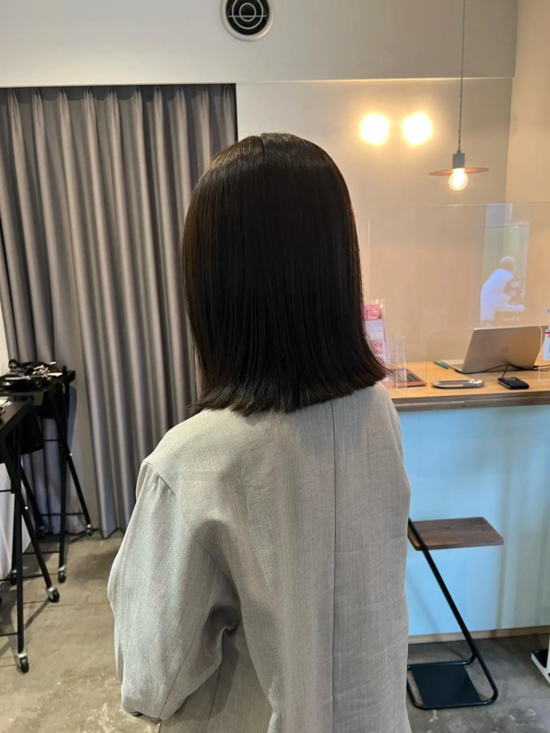 ミディアム カット ヘアカラー 縮毛矯正 ミディアムパーマ /癖毛パーマのヘアスタイル