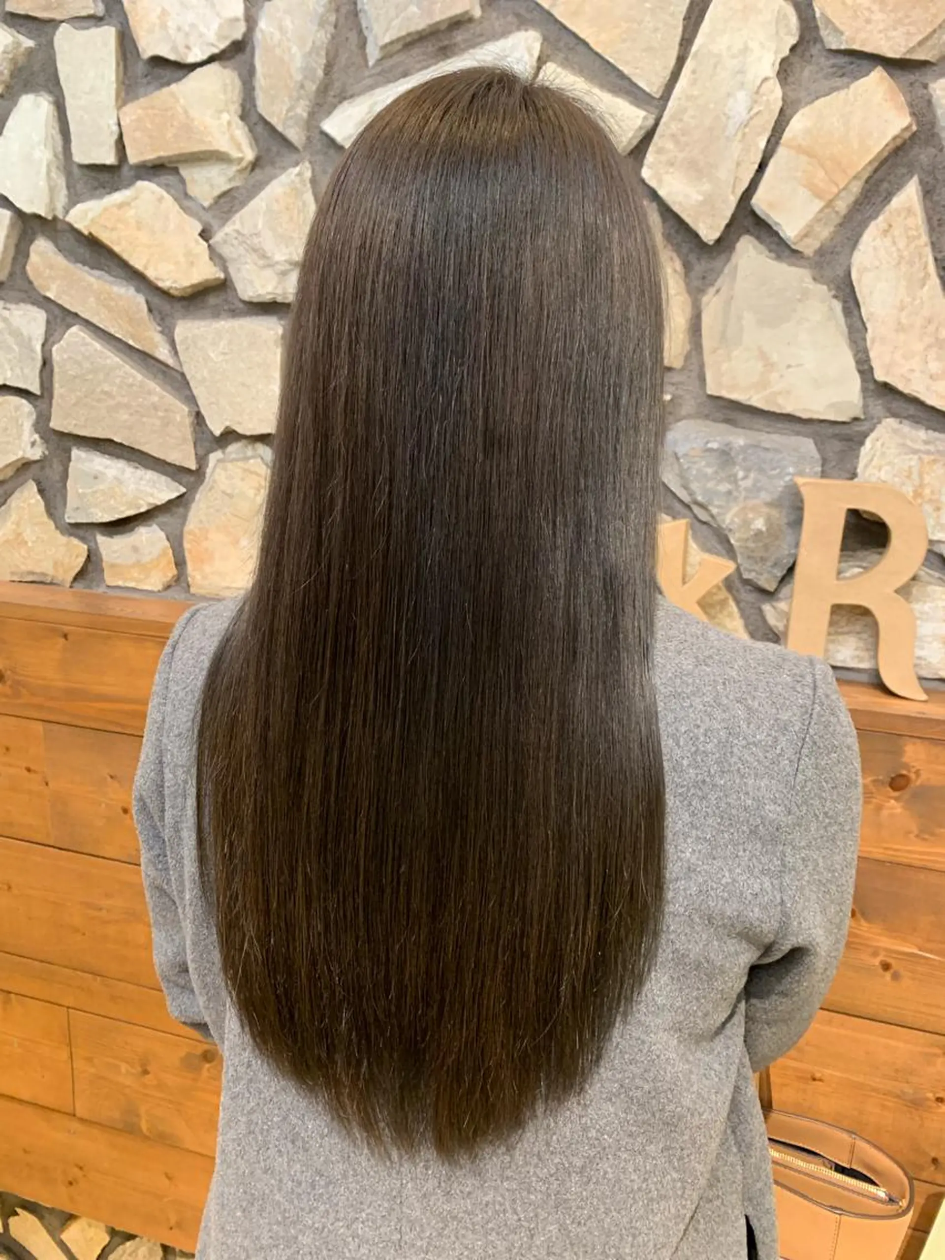 ロング カラー 菅野 美咲のヘアスタイル