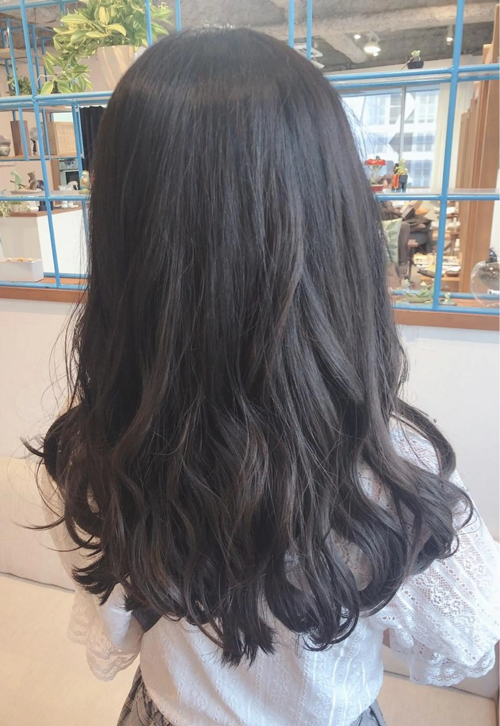 セミロング カラー Ate by little所属・青木 梢のヘアスタイル