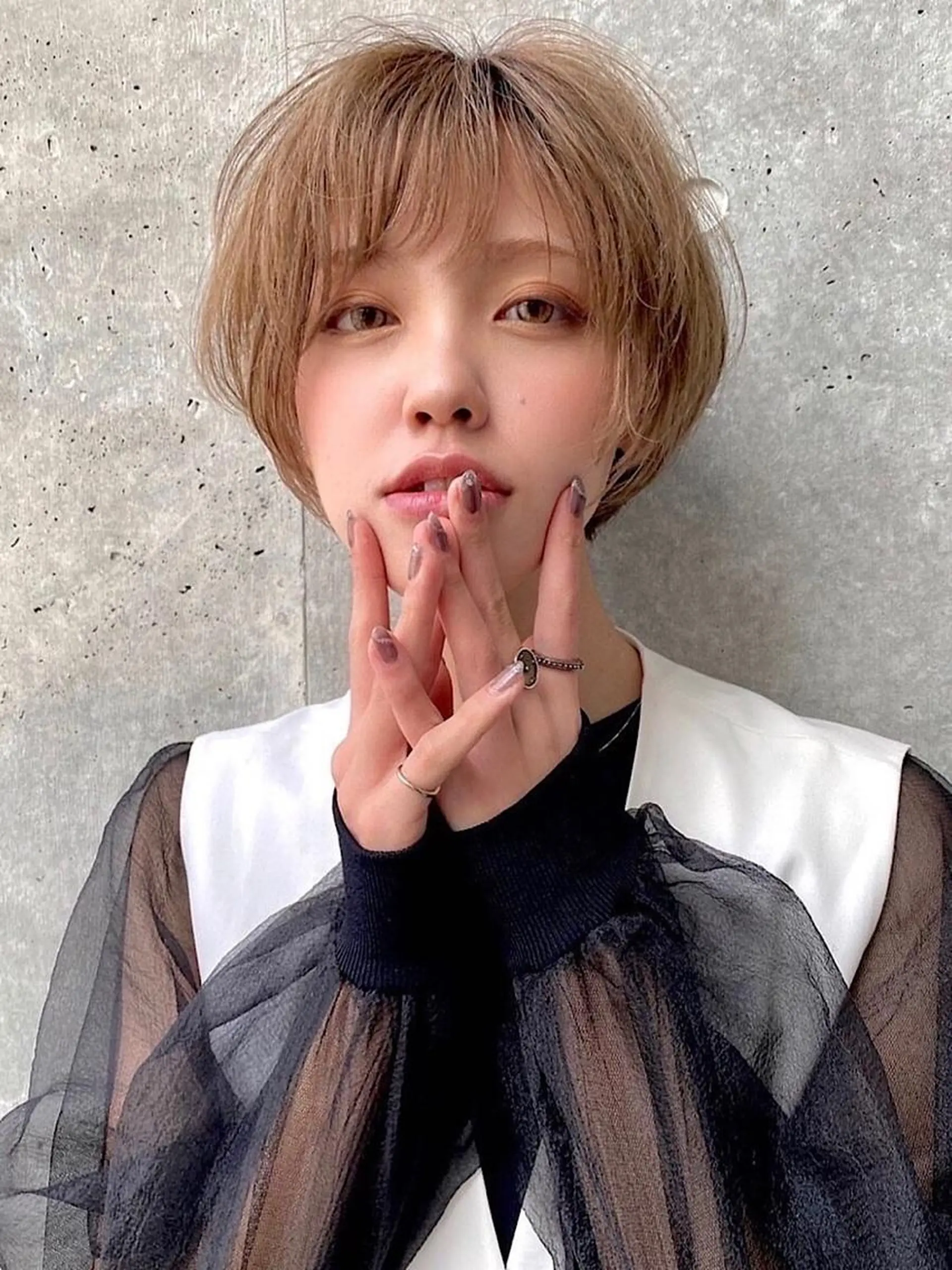 ショート youres hair 髪質改善トリートメント&ヘッドスパ  新宿三丁目店所属・髪質改善/艶髪 韓国レイヤー/えすたのヘアスタイル