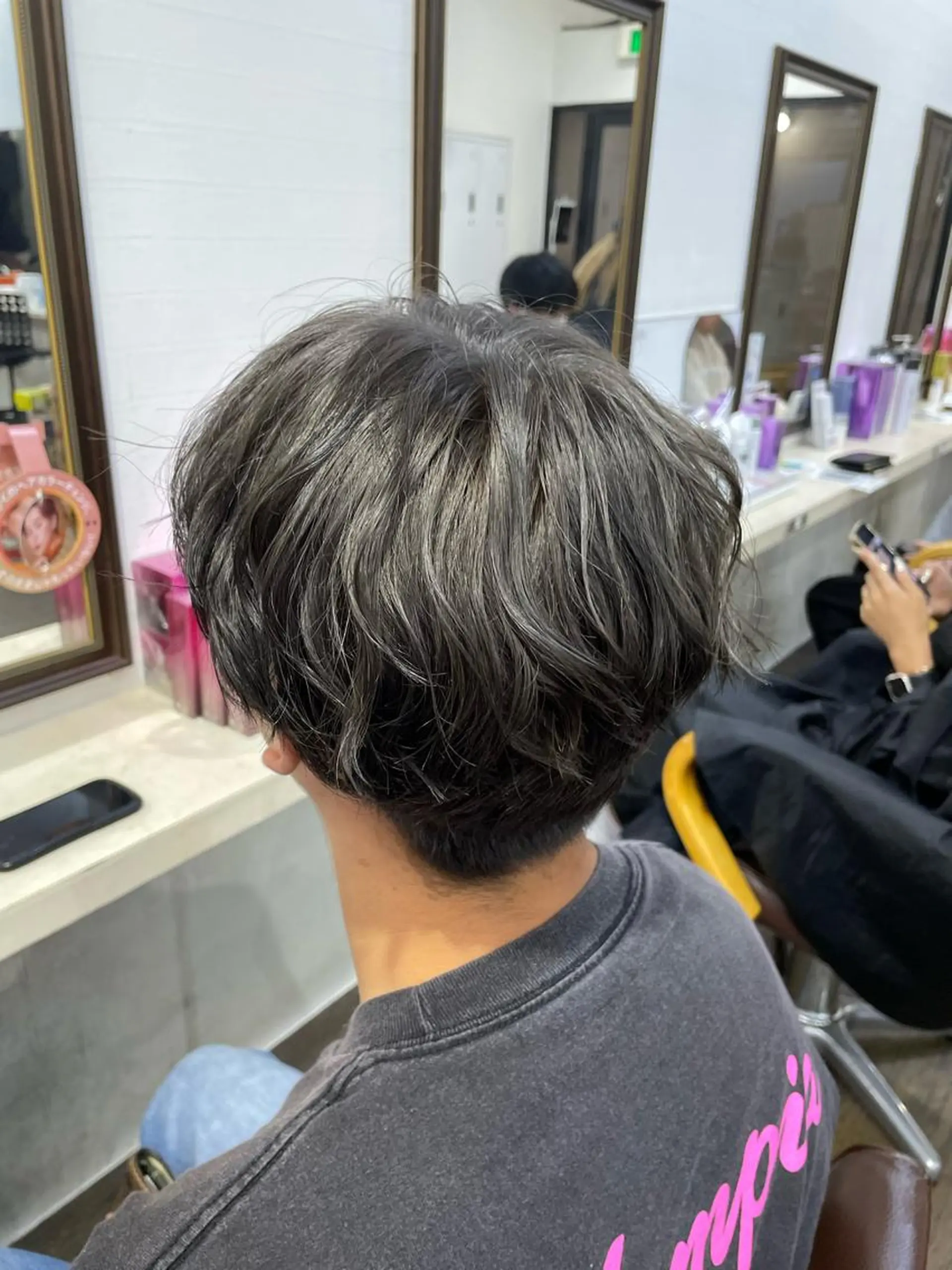 ショート apollo 横浜所属・横浜🦋ハイトーン 🫐耳つぼジュエリーのヘアスタイル