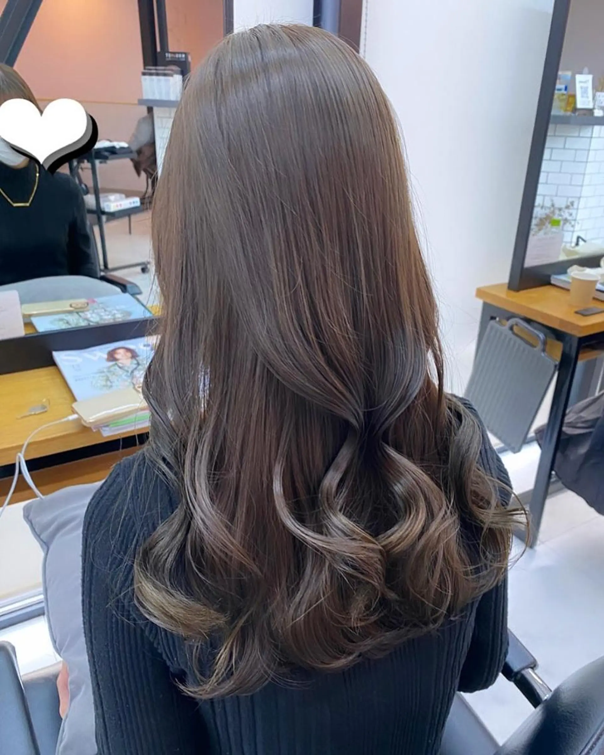 ロング カラー ヘアカラー トリートメント 韓国風レイヤーカット 🍒サンジキ アカリのヘアスタイル