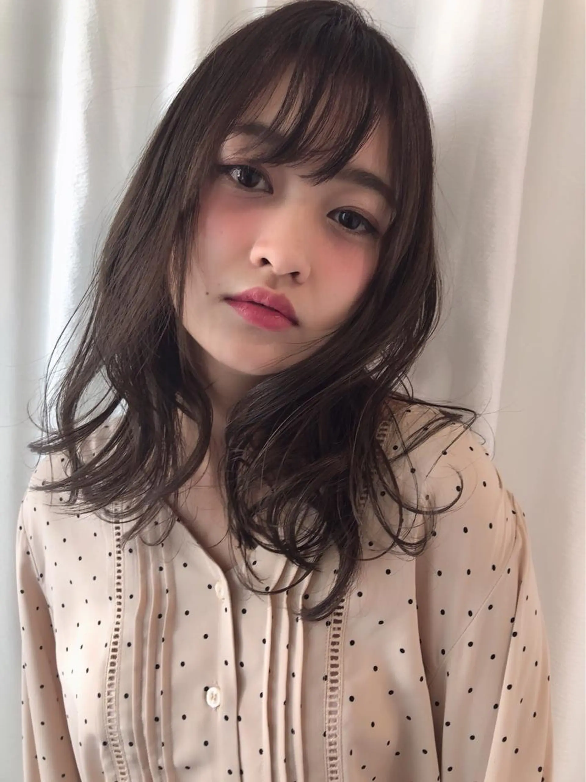 セミロング anB ハルカのヘアスタイル