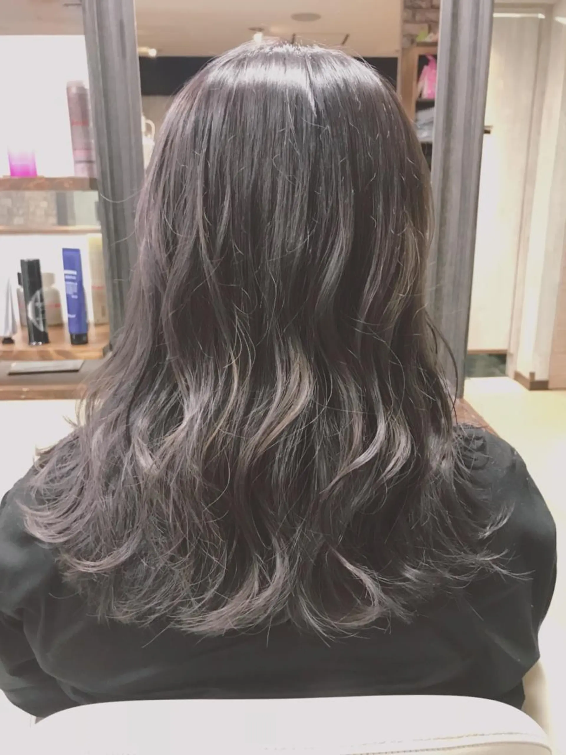 セミロング やなせ まりのヘアスタイル