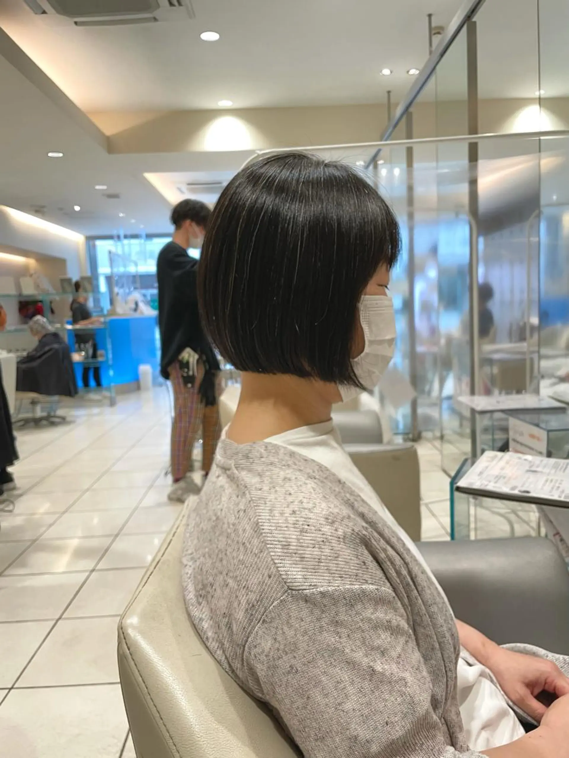 ショート カット MODEks eau 佐藤優志のヘアスタイル