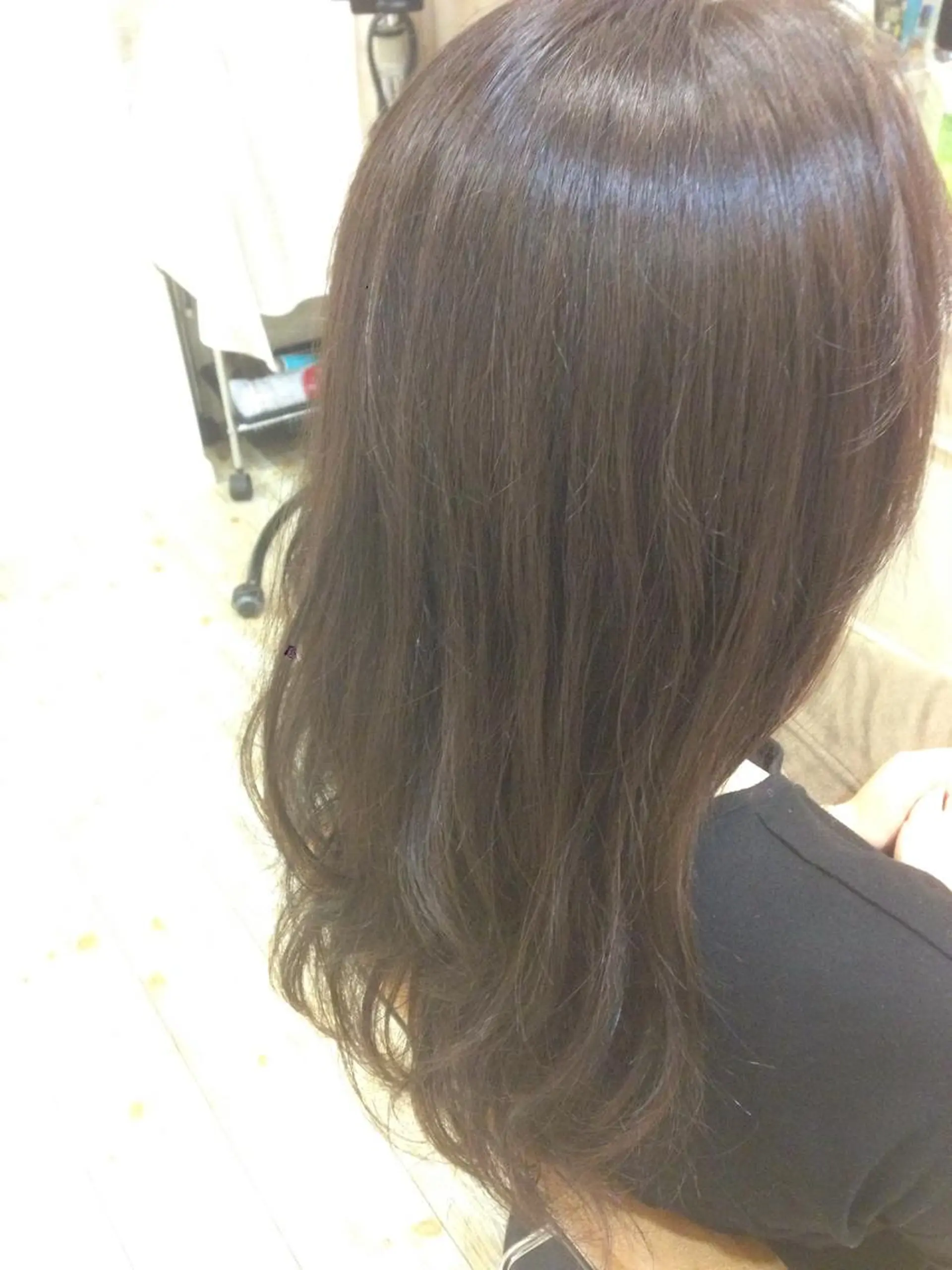 ロング カラー ブルーカラー ブルージュ 小倉 聖也のヘアスタイル