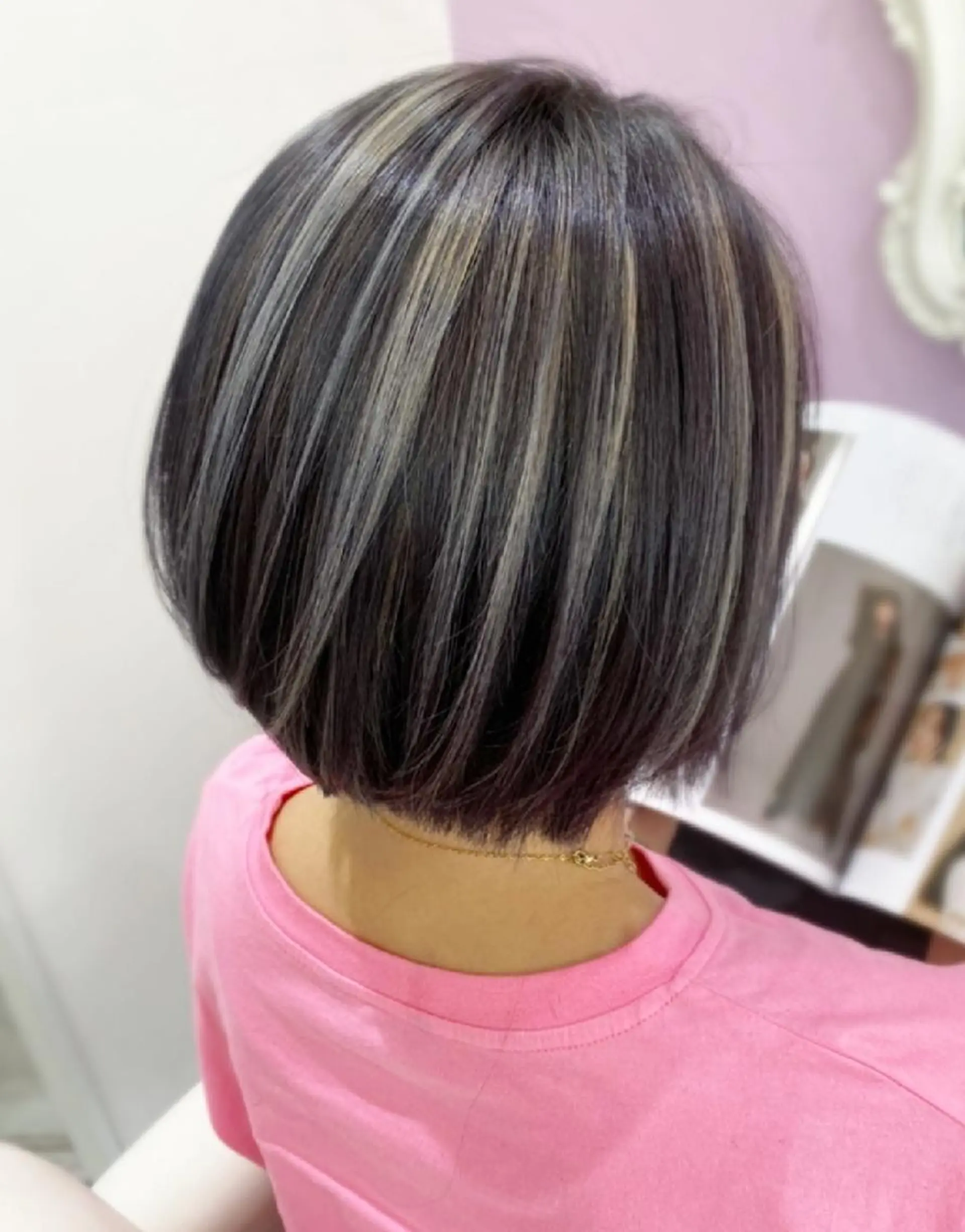 ミディアム カラー ヘアアレンジ ダークグレー ハイライトカラー ハイライト ナカシマ  アユミのヘアスタイル